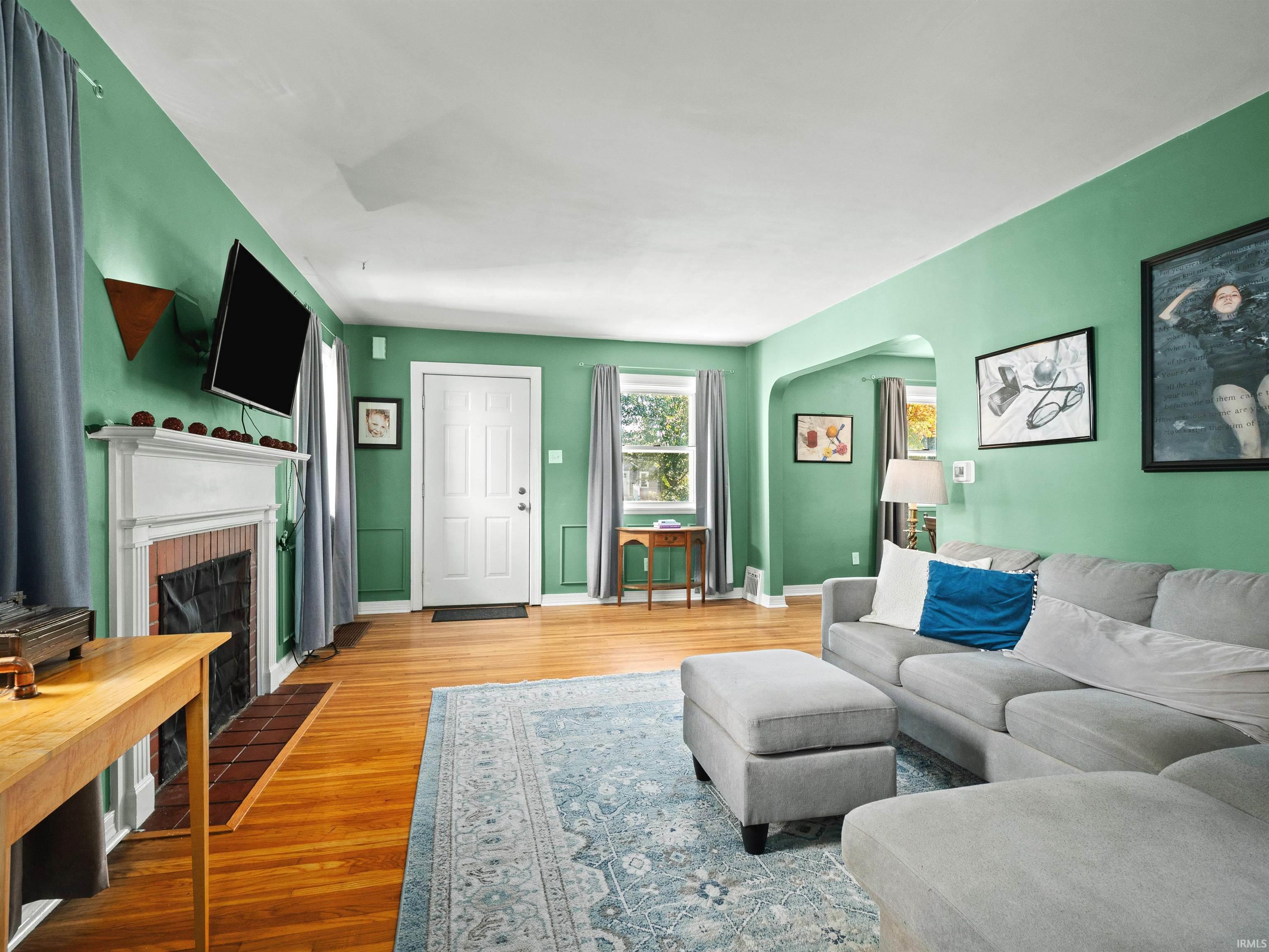 Photo 3 of 801 Kensington Boulevard