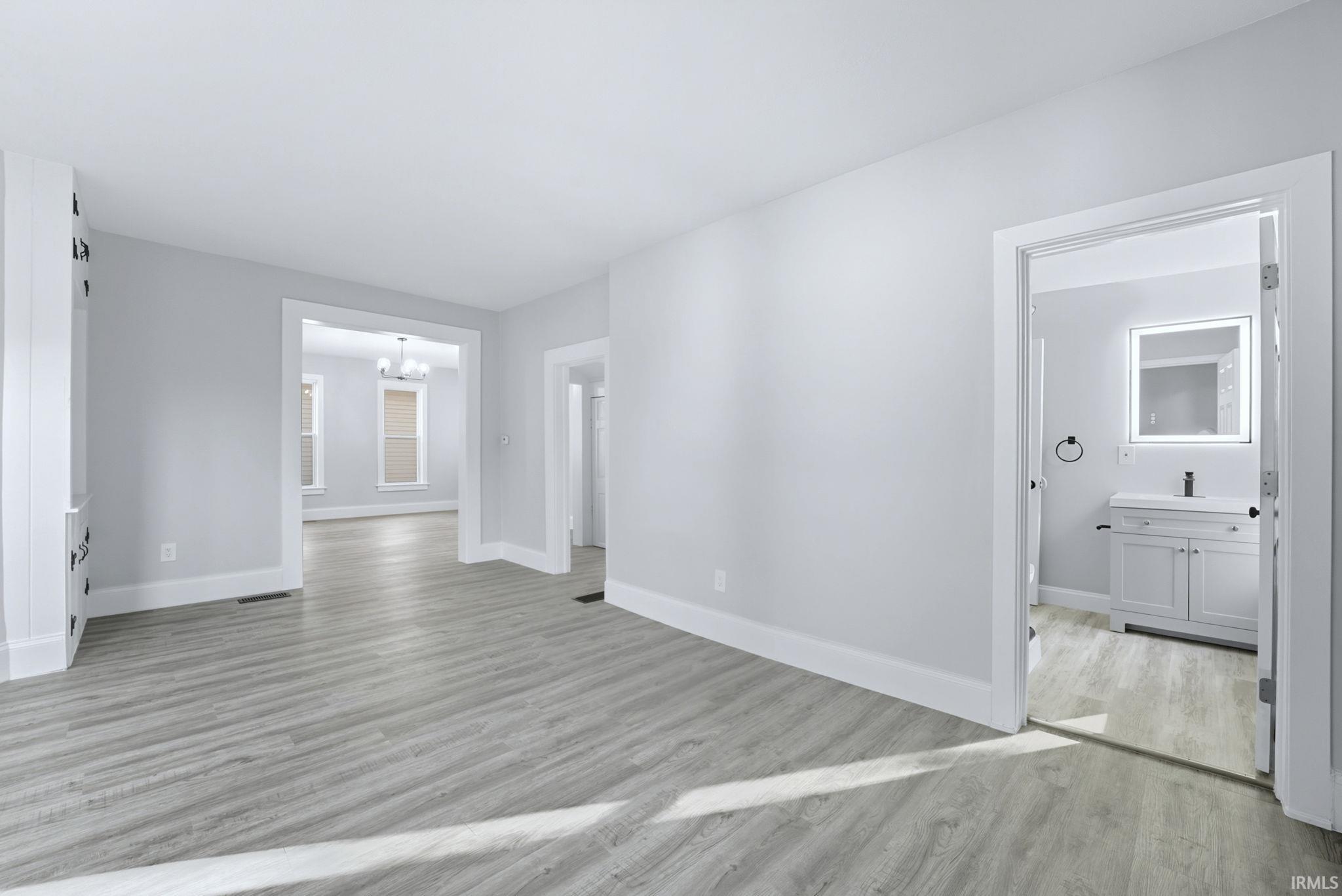 Photo 13 of 404 S Peters Street