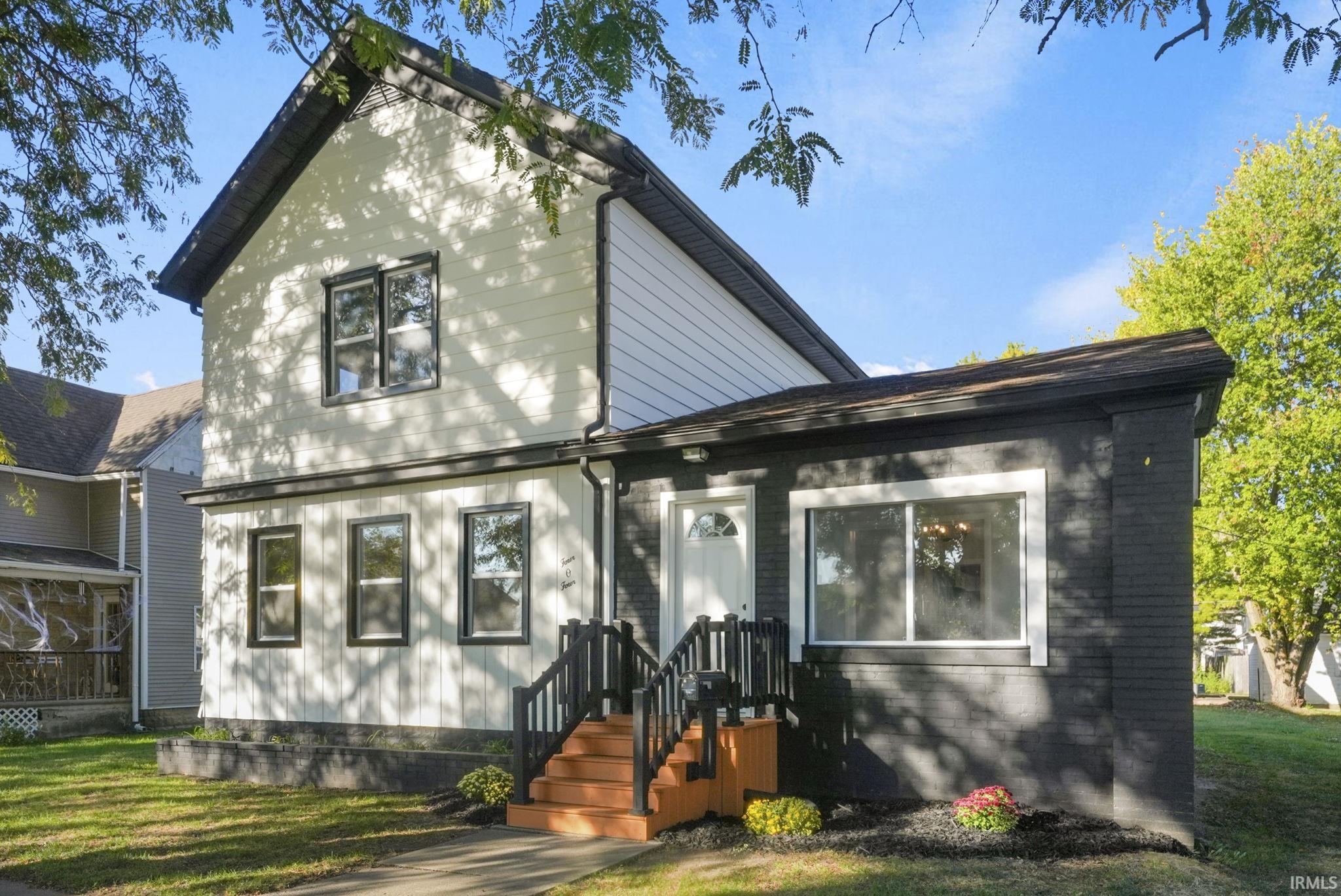 Photo 2 of 404 S Peters Street