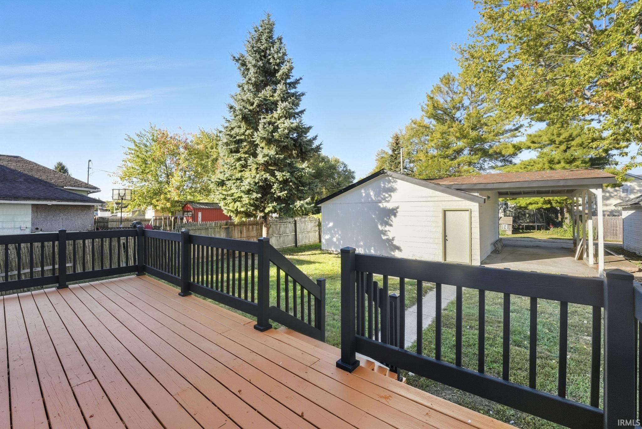 Photo 32 of 404 S Peters Street