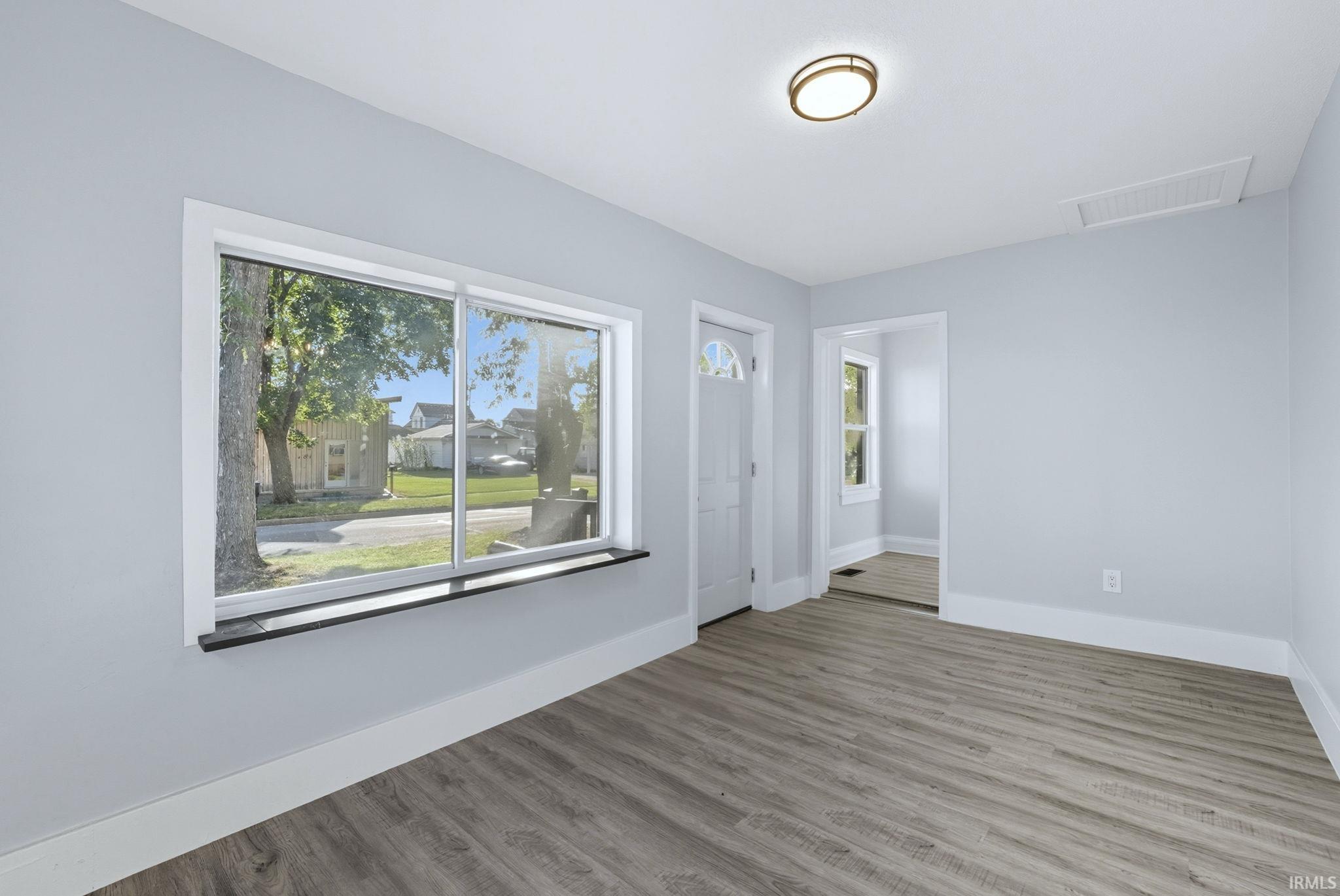 Photo 7 of 404 S Peters Street