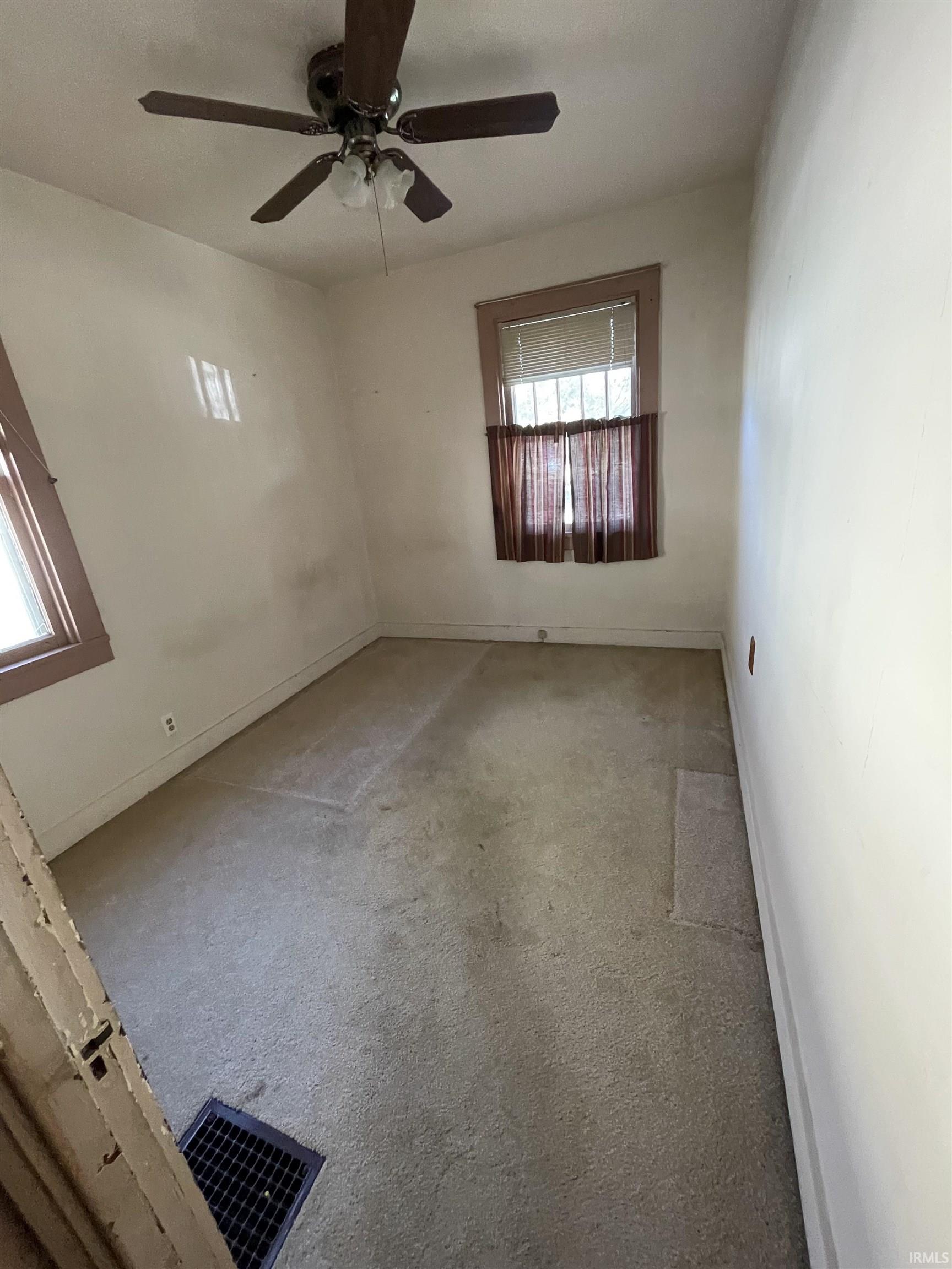 Photo 15 of 2526 Raymond Avenue