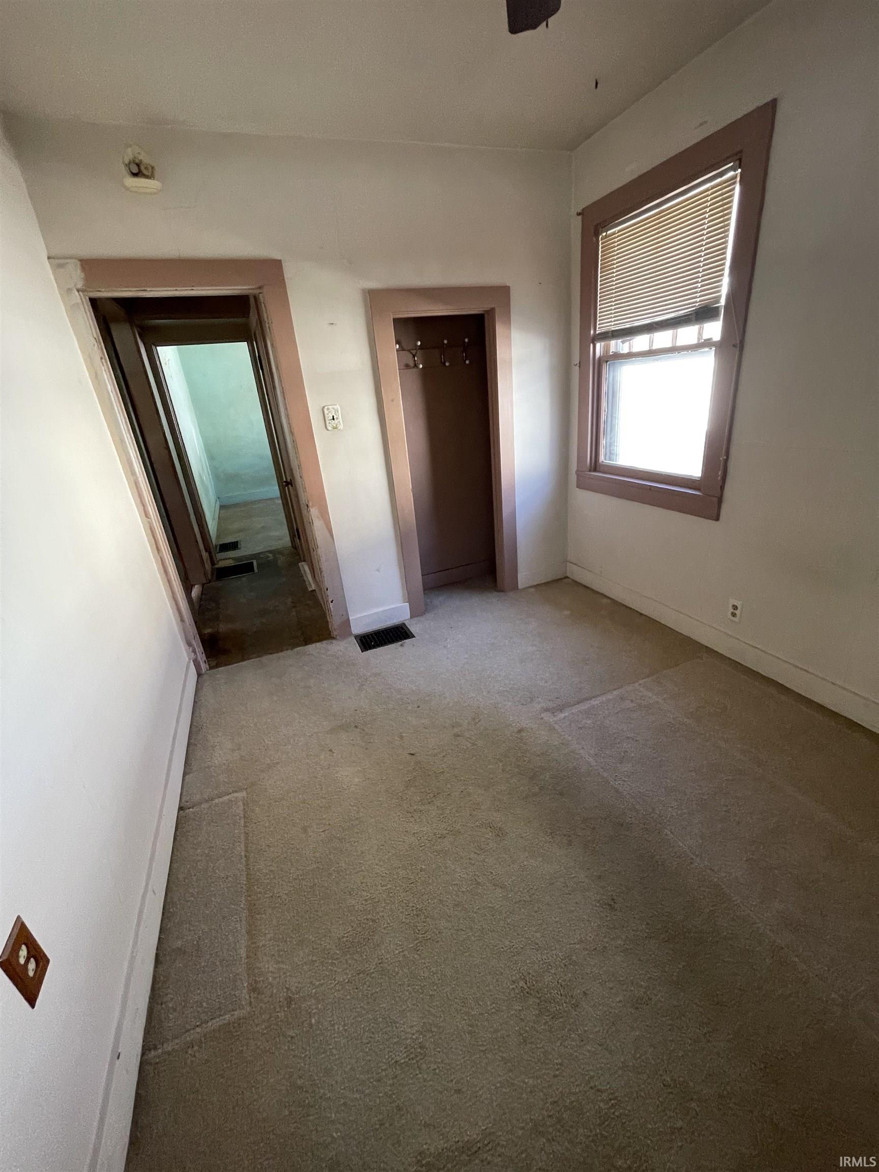 Photo 16 of 2526 Raymond Avenue