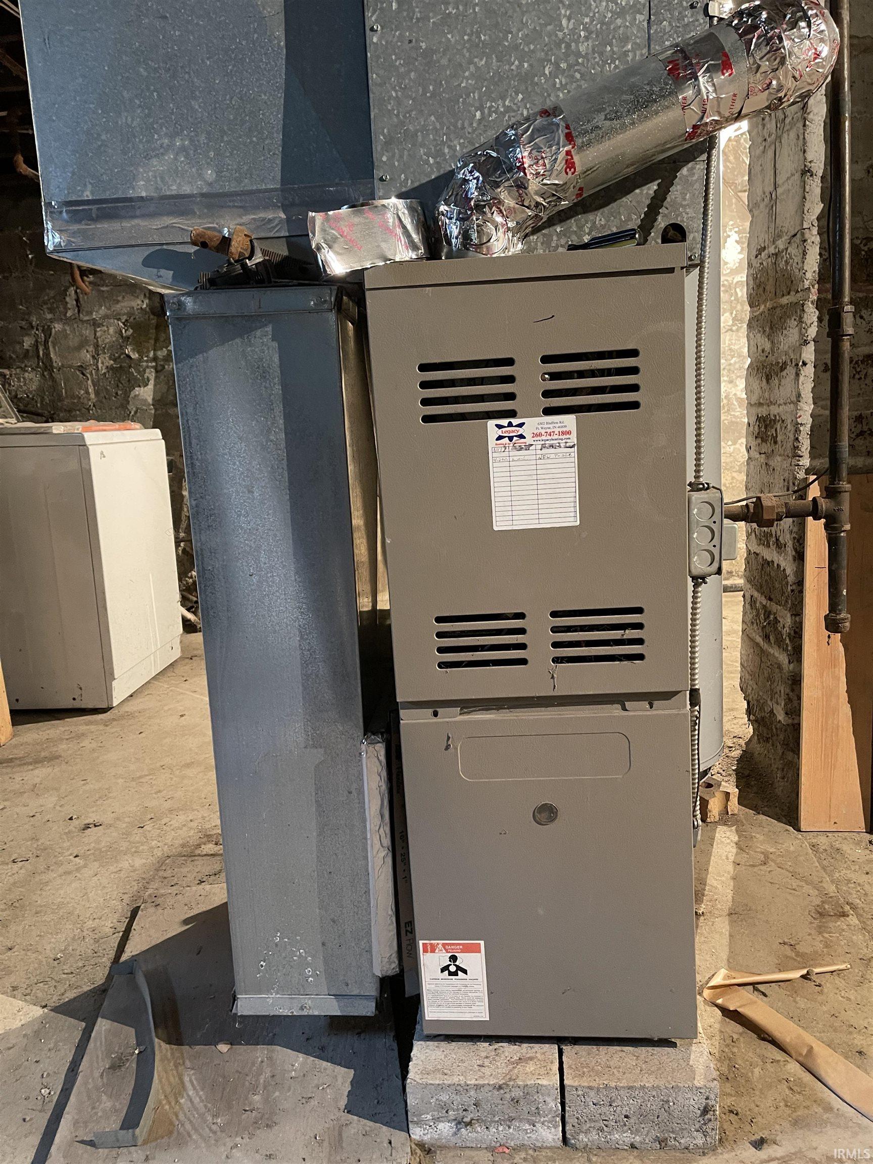 Photo 18 of 2526 Raymond Avenue