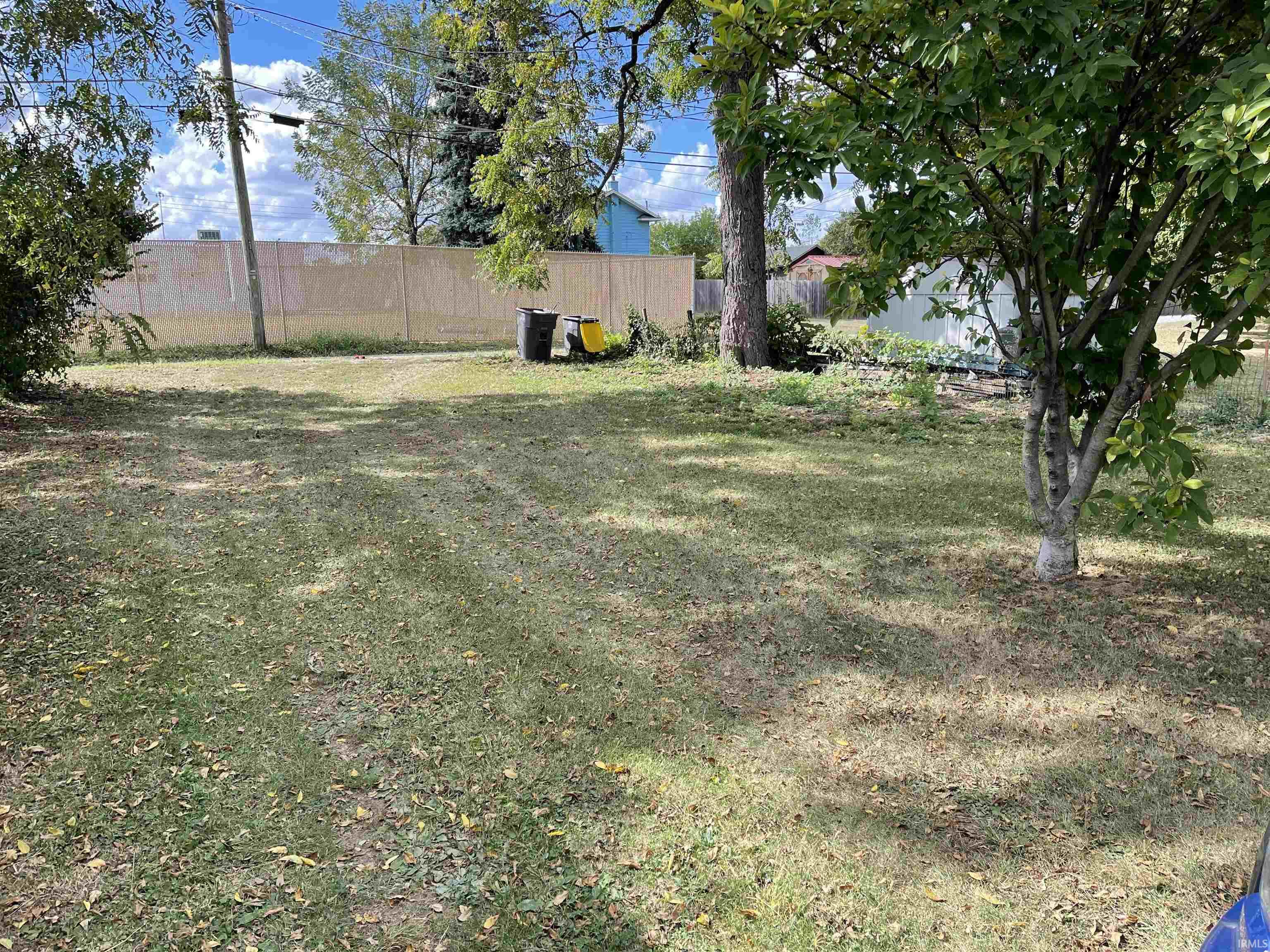 Photo 2 of 2526 Raymond Avenue