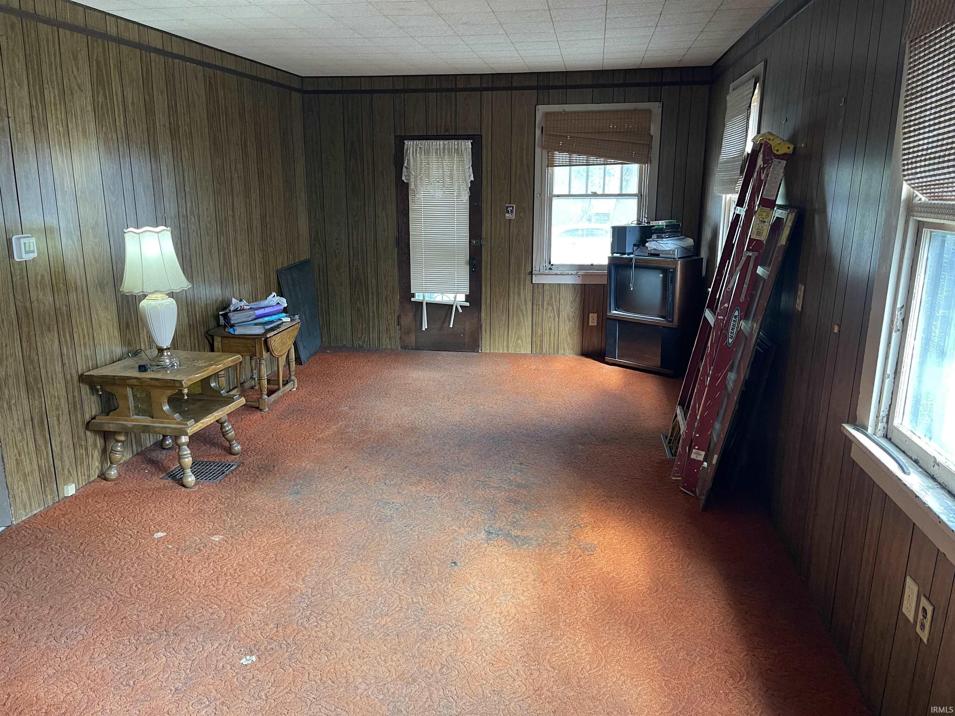 Photo 9 of 2526 Raymond Avenue