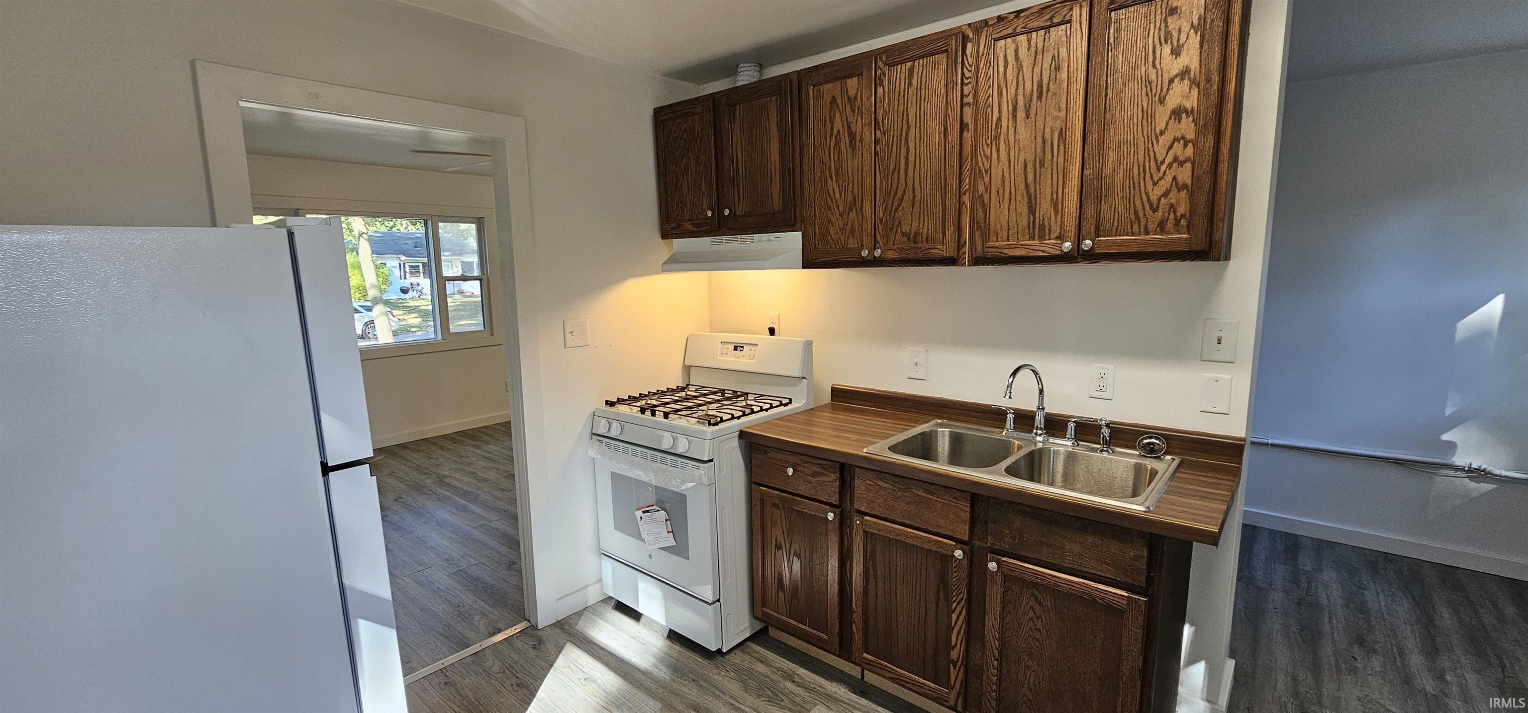 Photo 10 of 4423 Bowser Avenue