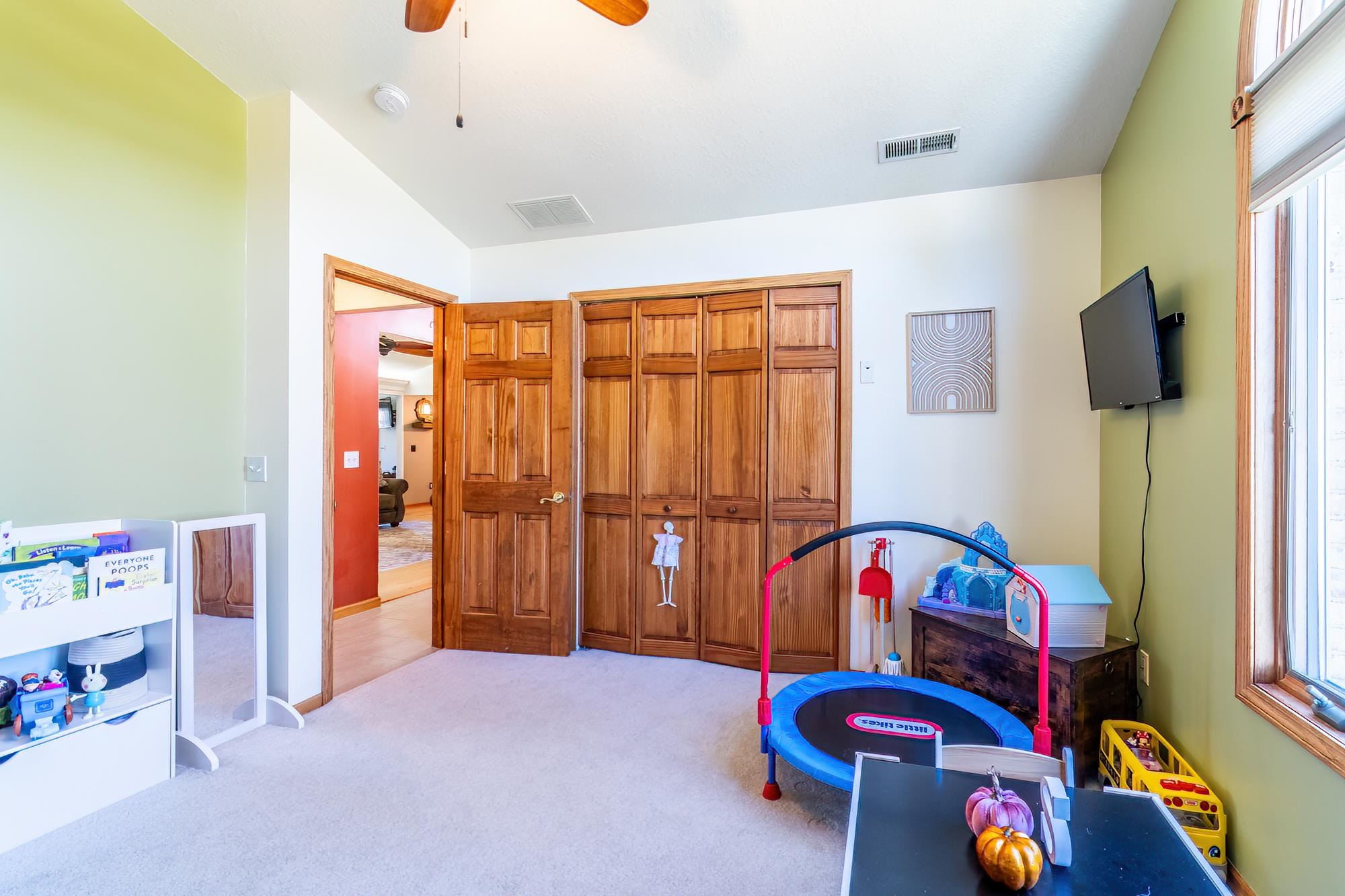 Photo 25 of 89 S Eagle Glen Trail