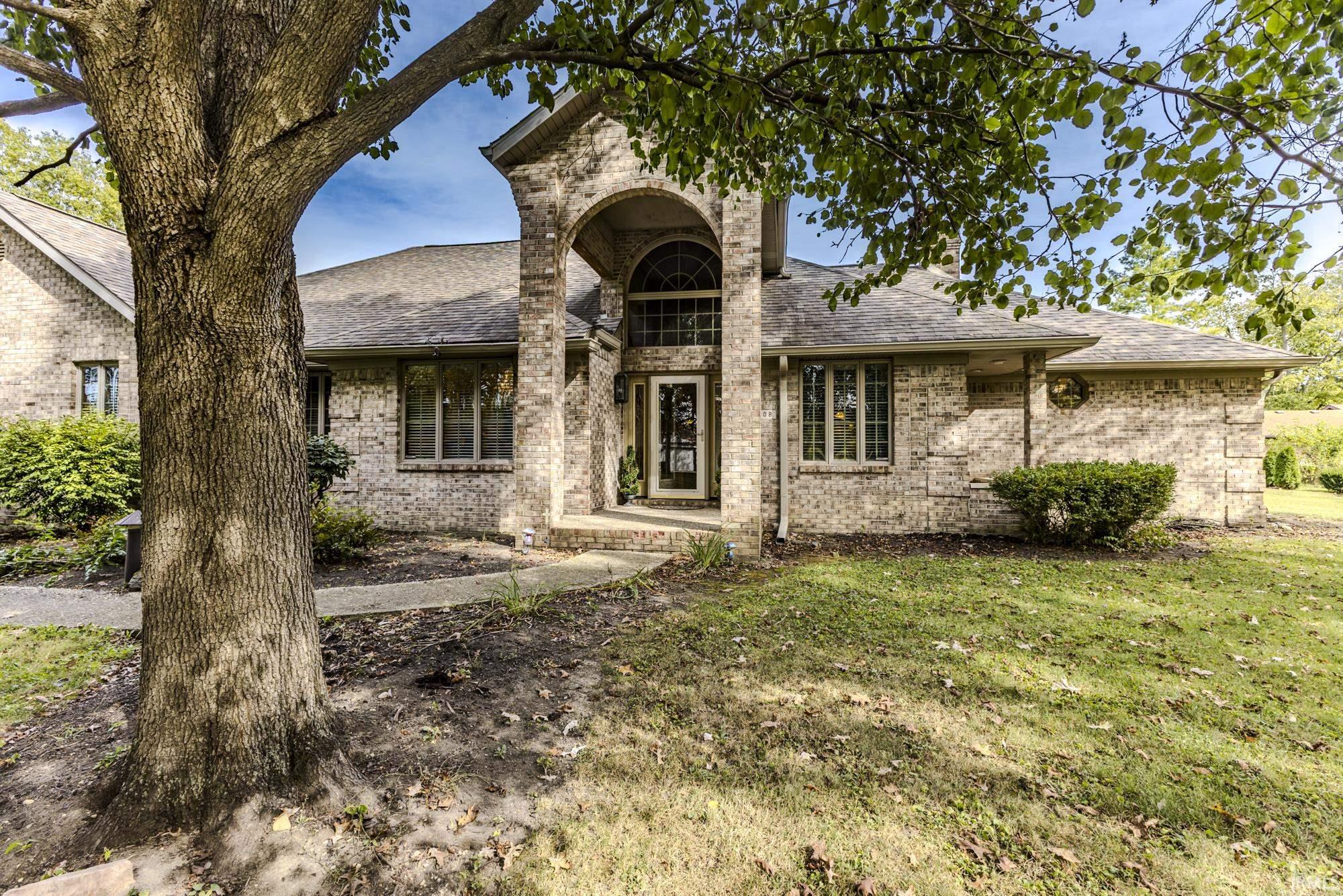 Homes for sale in Muncie, IN | 4808 N Camelot Dr, Muncie, IN 47304 | MLS# 202541275