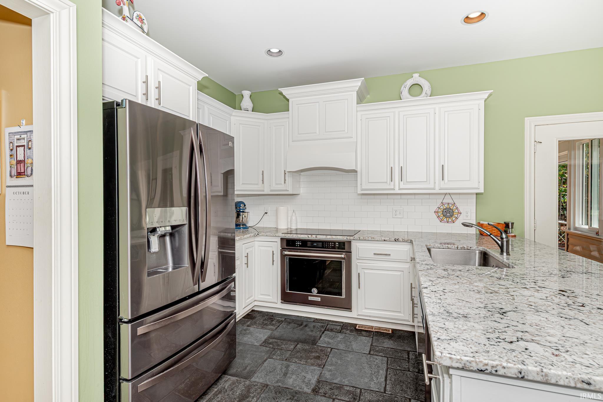 986 W Ryan Road