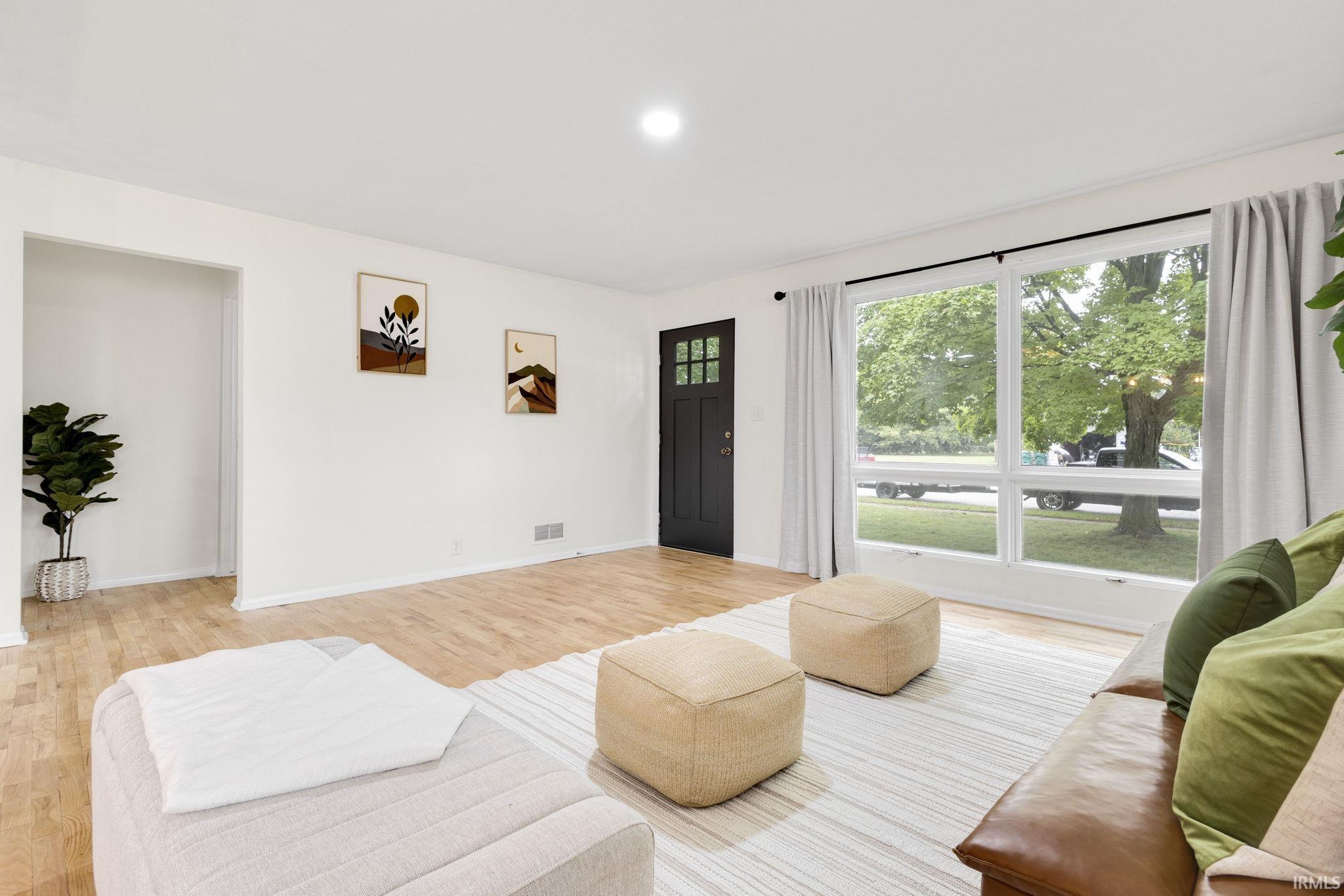 Homes for sale in Mishawaka, IN | 507 N Oakland Ave, Mishawaka, IN 46544 | MLS# 202541316