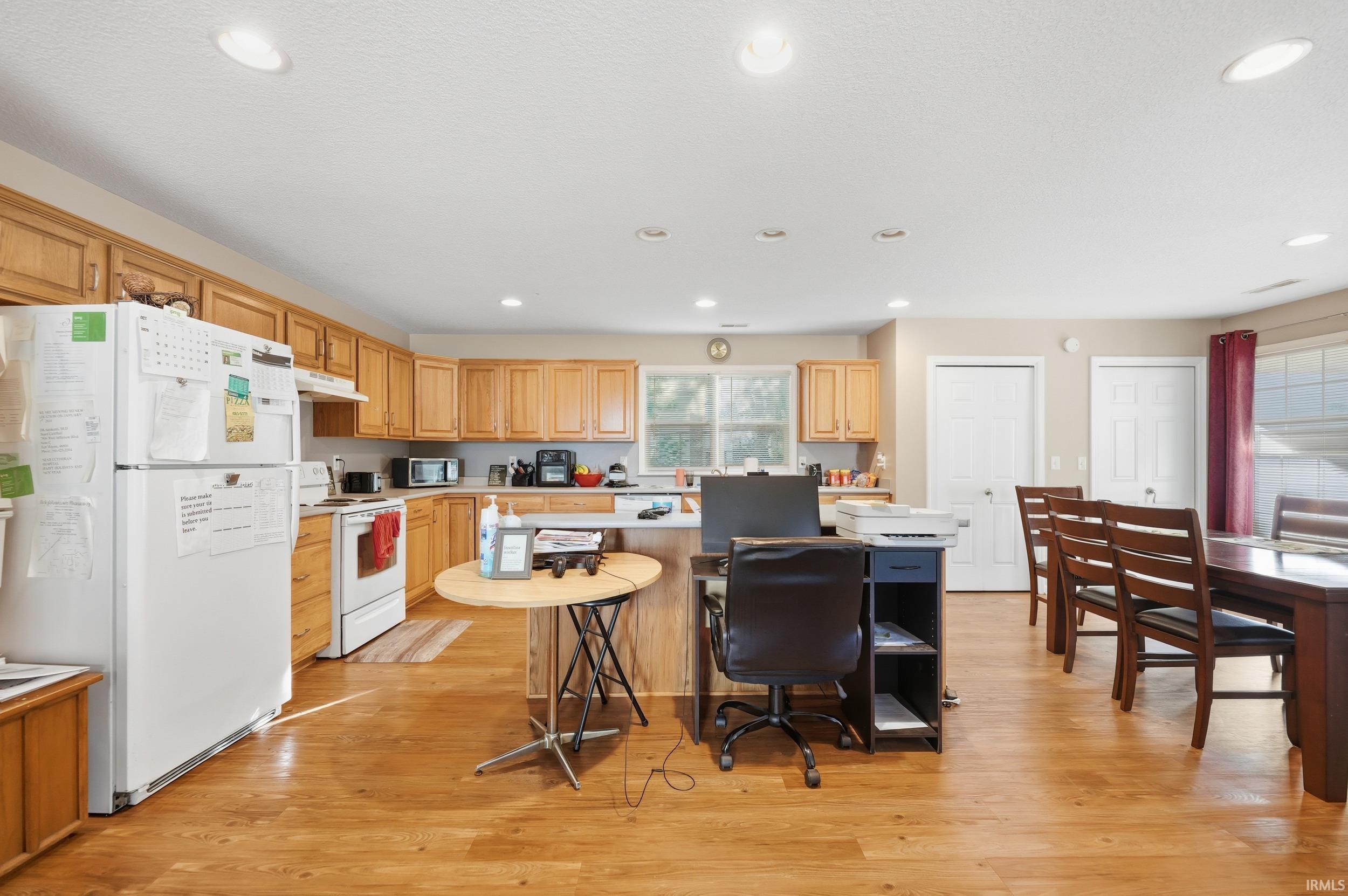 Photo 14 of 3180 Oswego Avenue