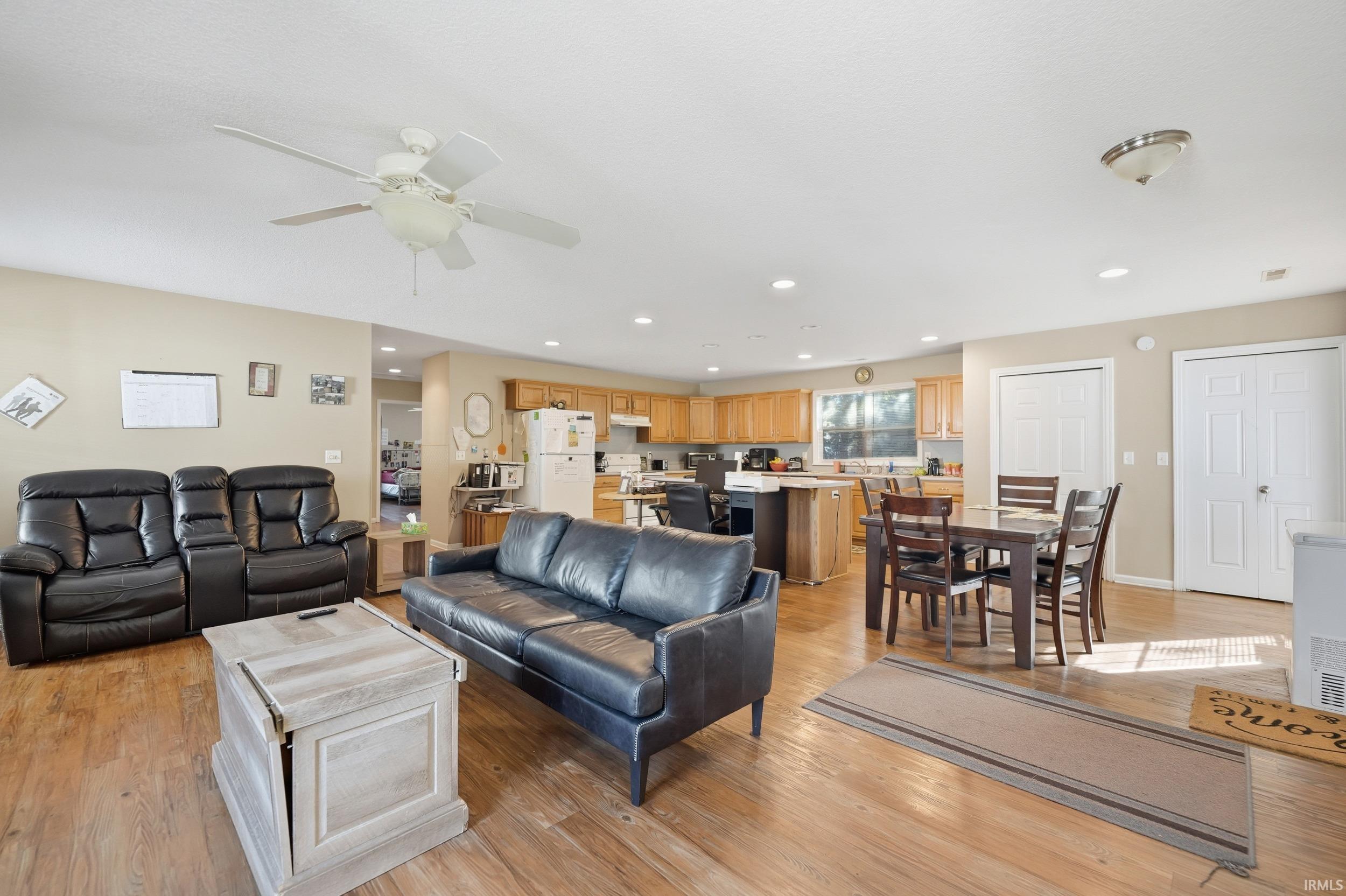 Photo 16 of 3180 Oswego Avenue