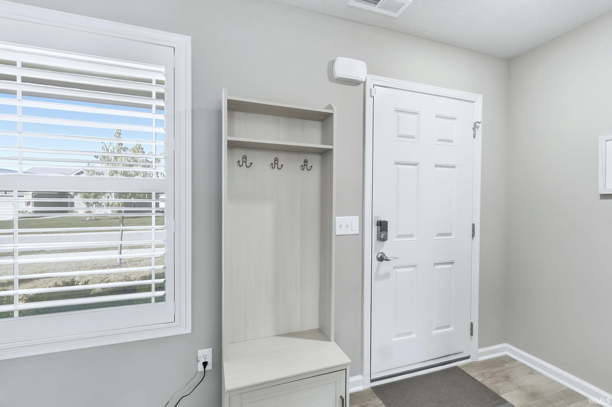 Photo 4 of 1529 Cuprum Pass