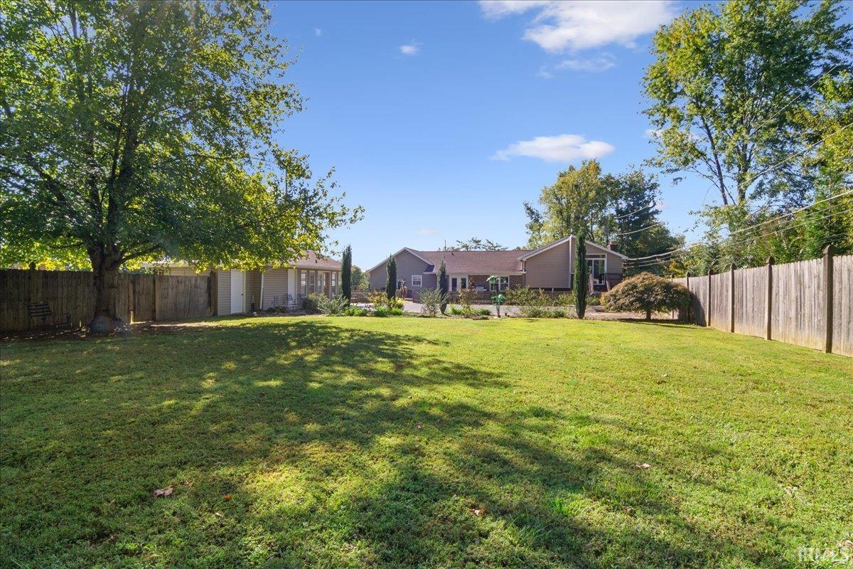 Homes for sale in Evansville, IN | 2718 Pine Tree Dr, Evansville, IN 47711 | MLS# 202541455