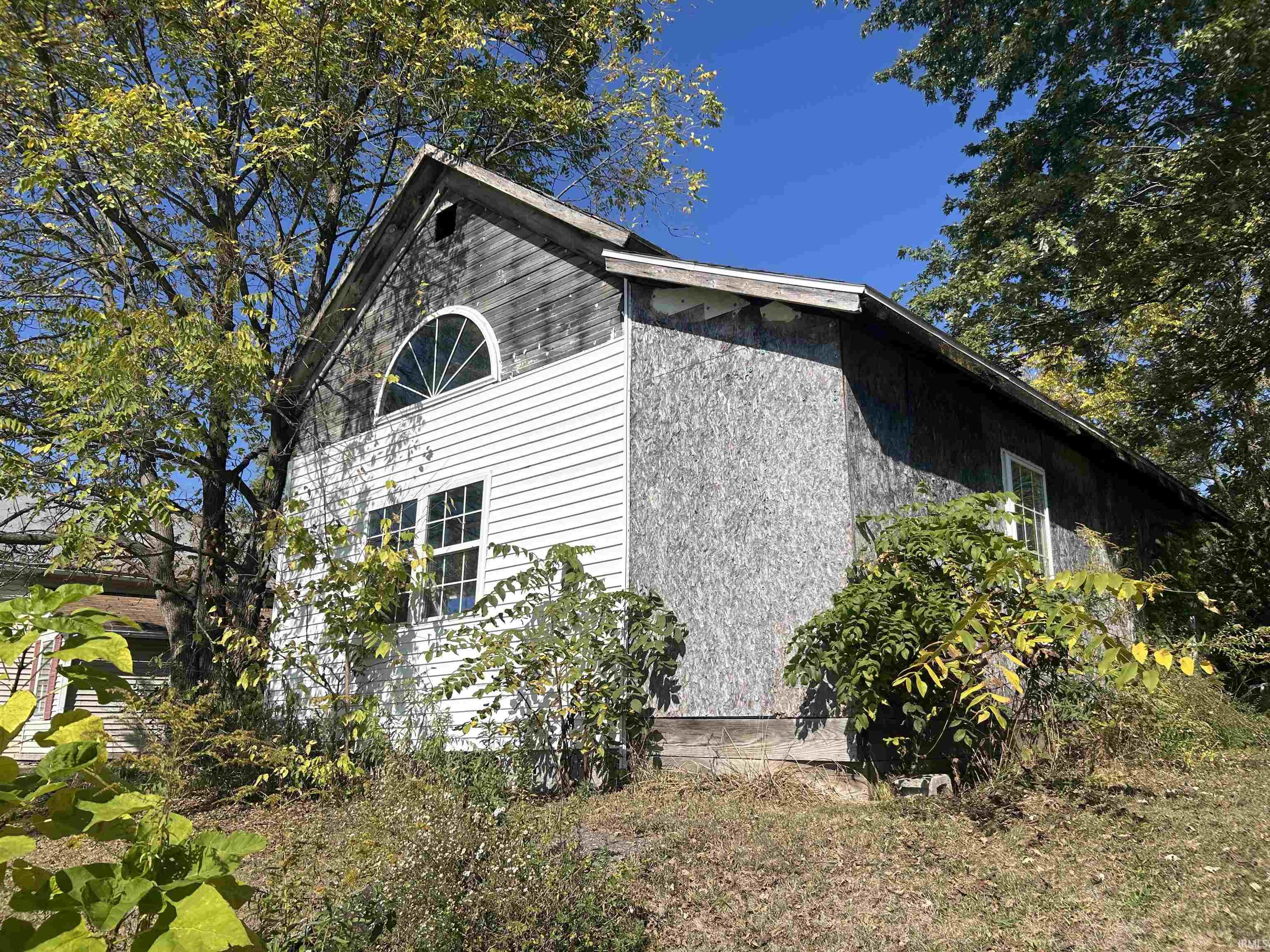 Homes for sale in Hartford, IN | 323 E Commercial St, Hartford, IN 47348 | MLS# 202541521