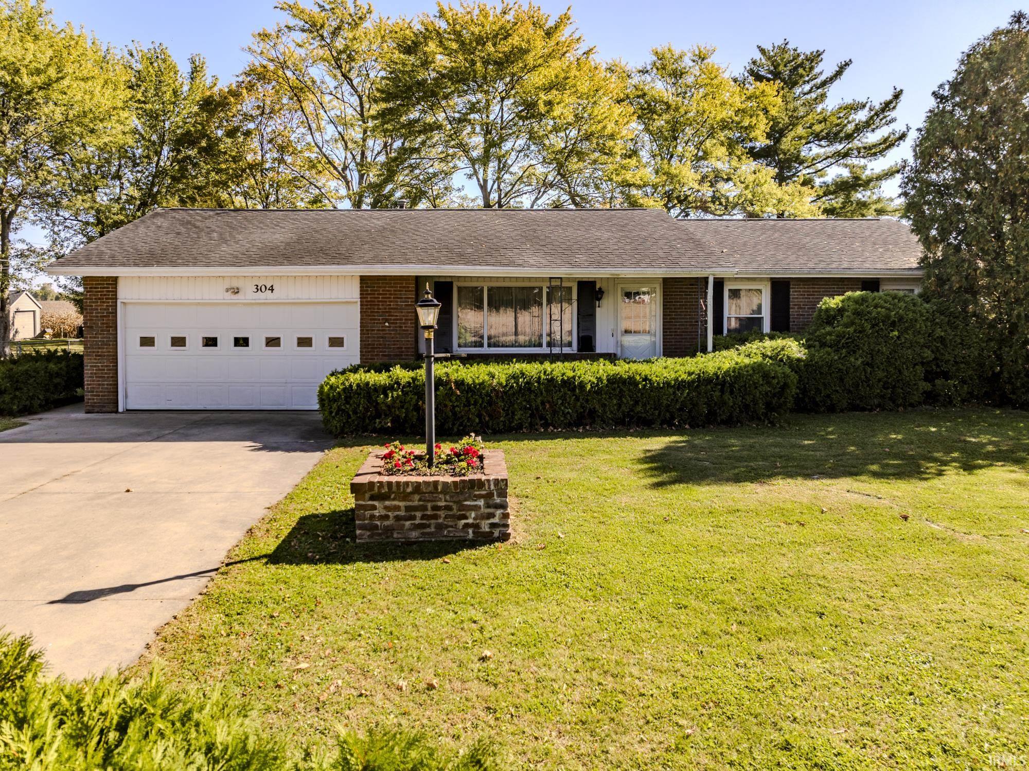 Homes for sale in Muncie, IN | 304 N County Road 500 E, Muncie, IN 47302 | MLS# 202541544