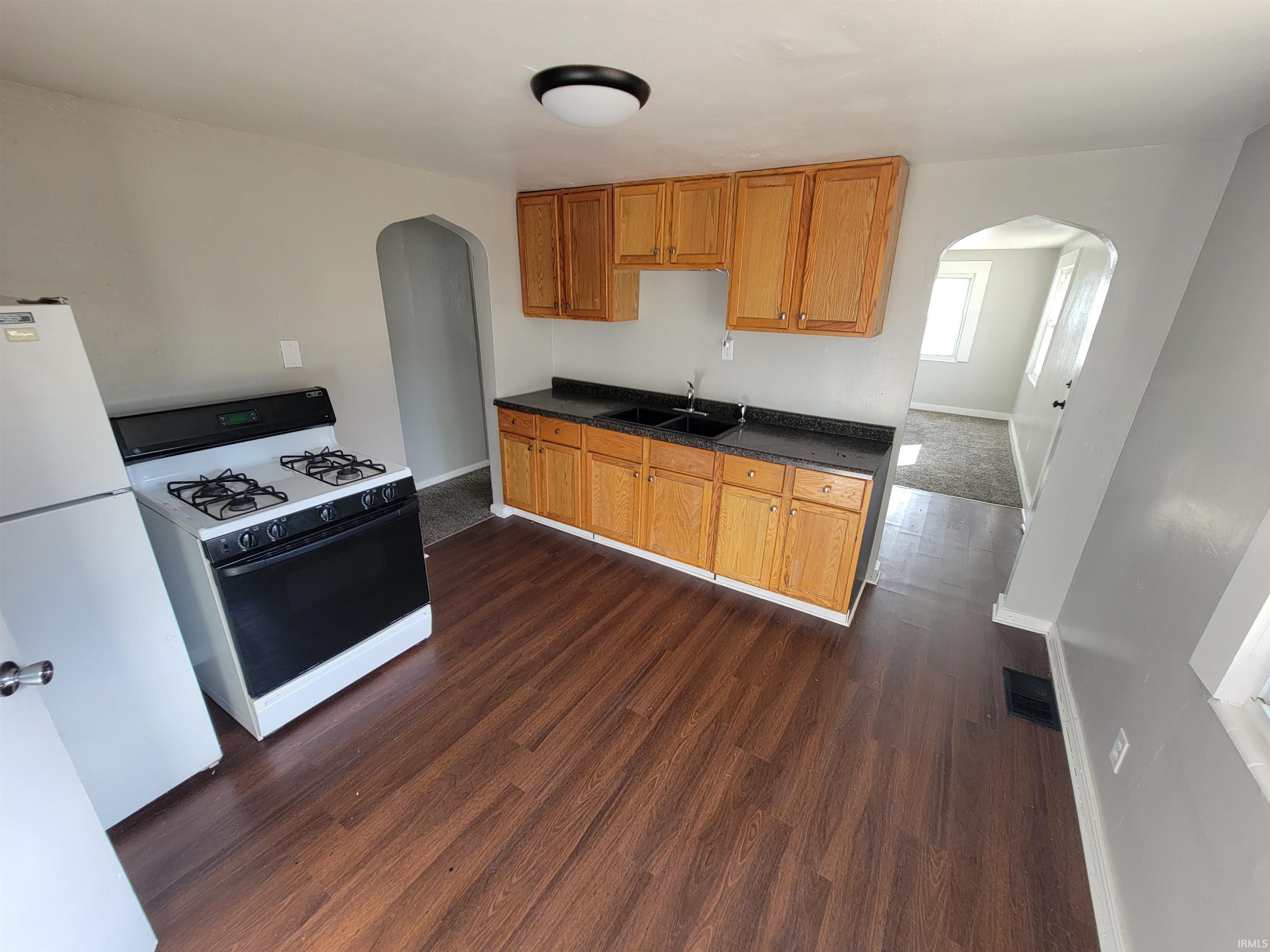 Photo 5 of 5137 Tyrone Road