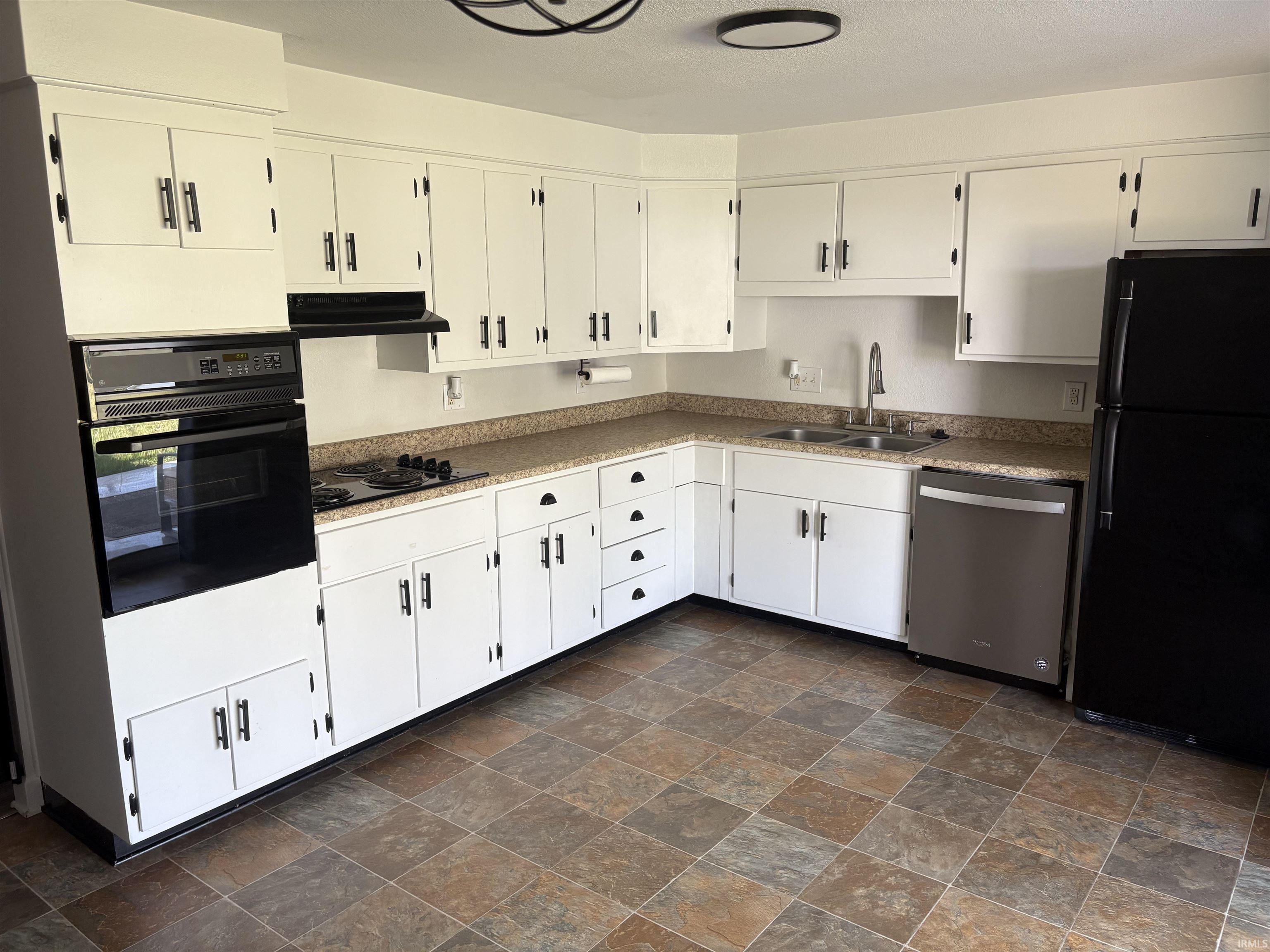 Homes for sale in Vincennes, IN | 106 N 20Th St, Vincennes, IN 47591 | MLS# 202541561