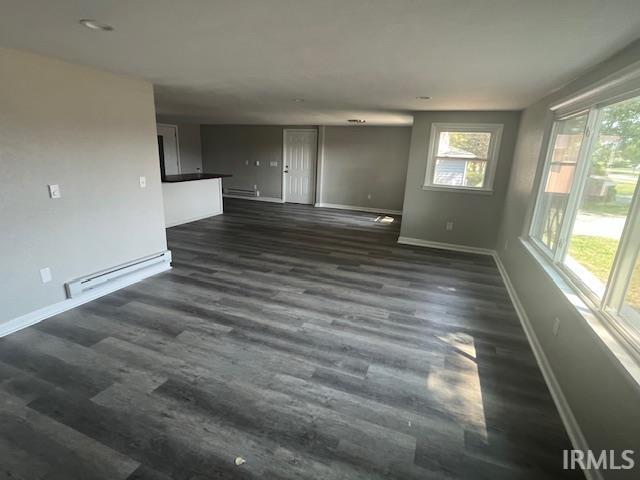 Photo 2 of 1532 W Dupont Road