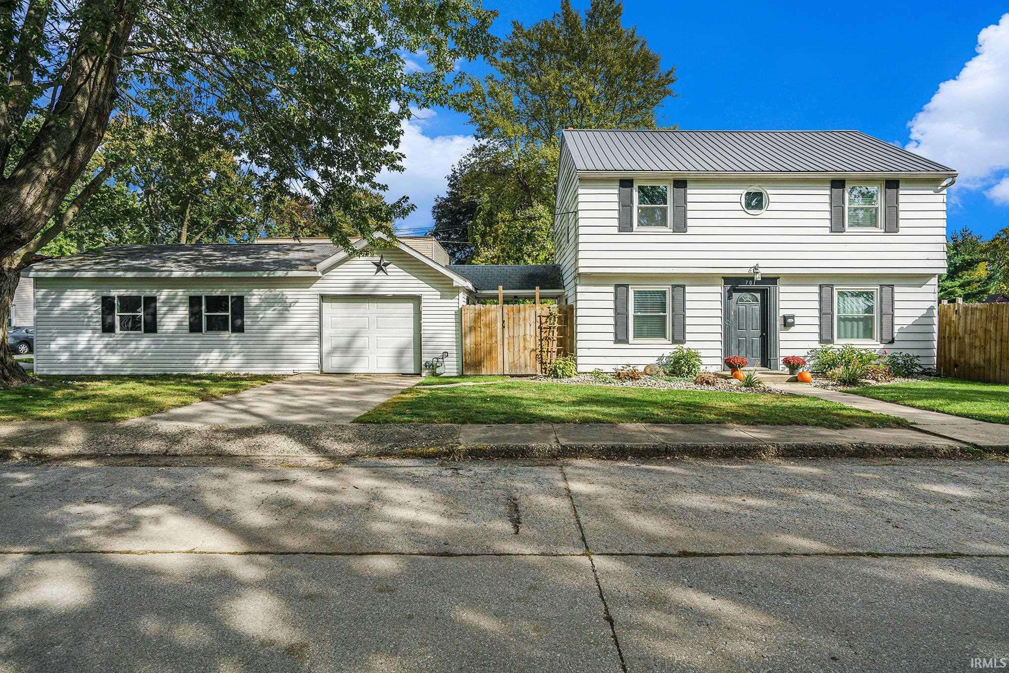 Photo 0 of 701 N Elm Street