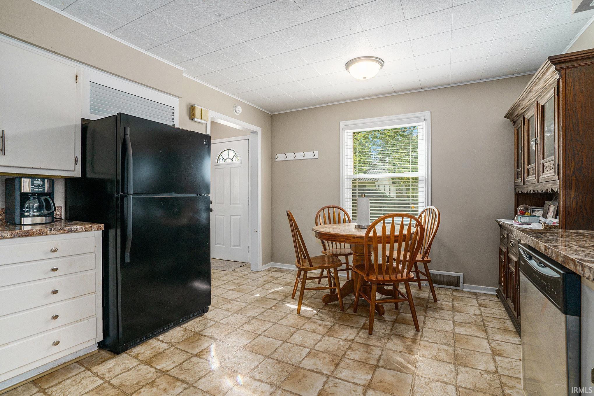 Photo 15 of 701 N Elm Street