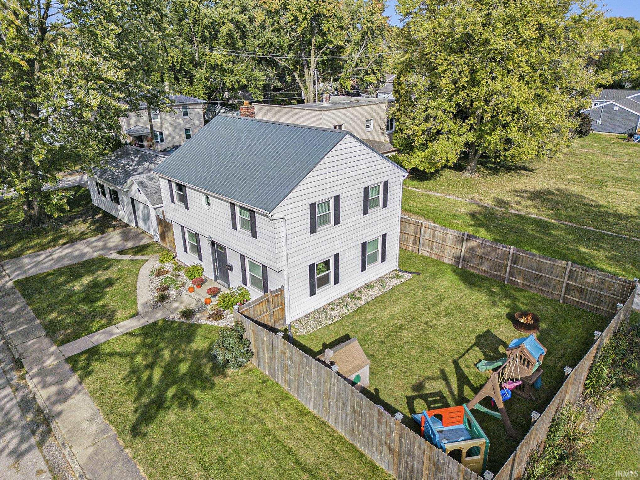 Photo 9 of 701 N Elm Street