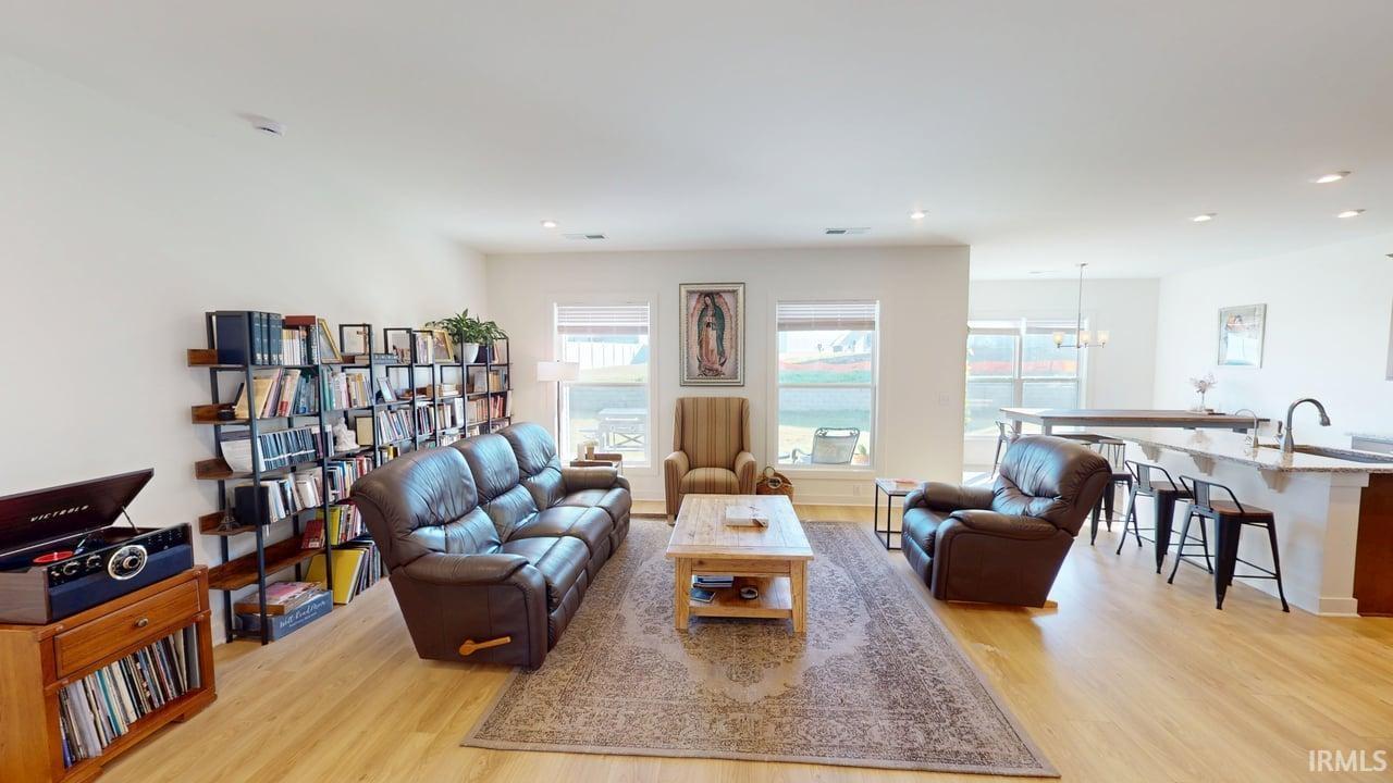 Homes for sale in Huntingburg, IN | 1403 N Hunters Crossing Cir, Huntingburg, IN 47542 | MLS# 202541708