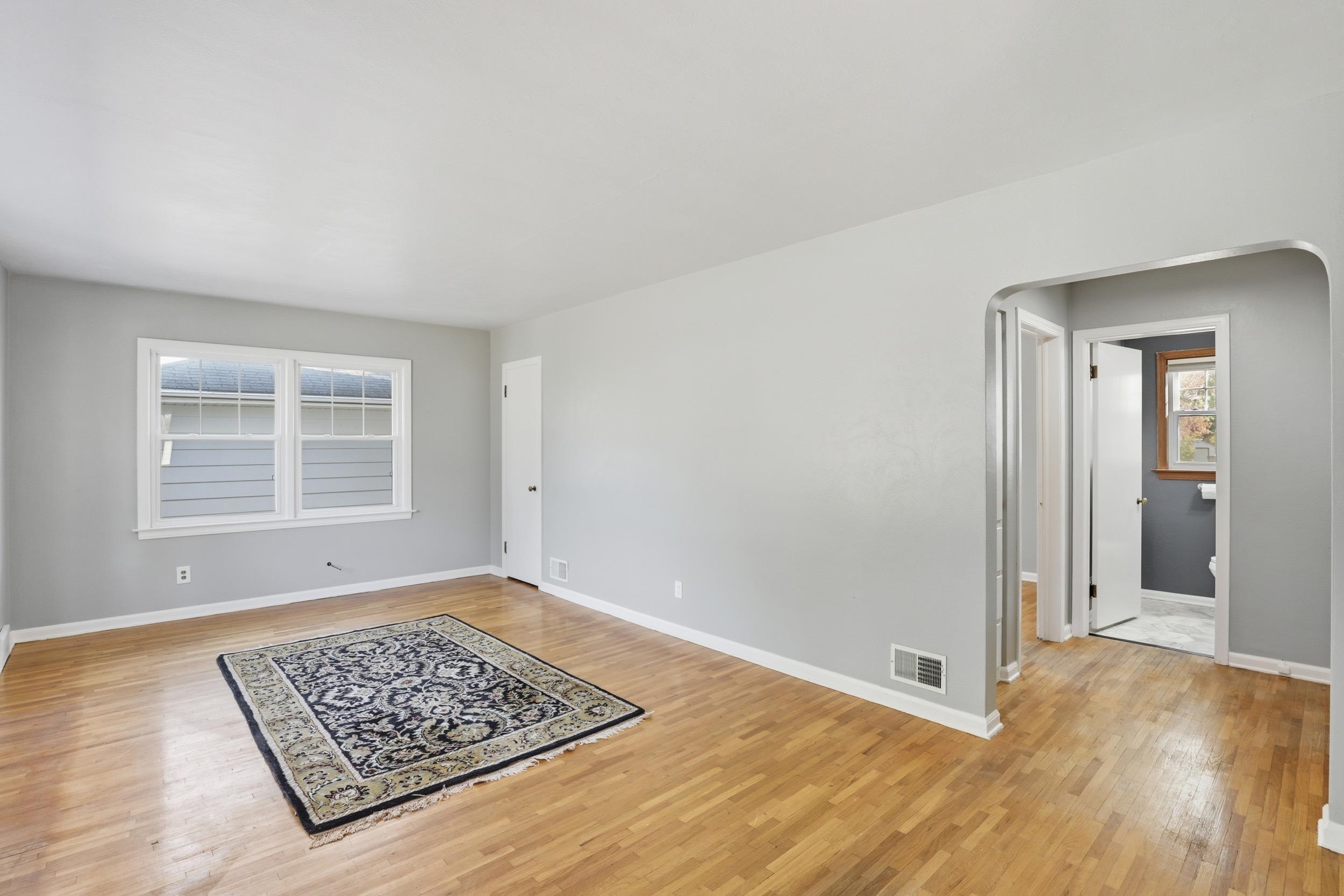 Photo 4 of 3440 ROLSTON Street