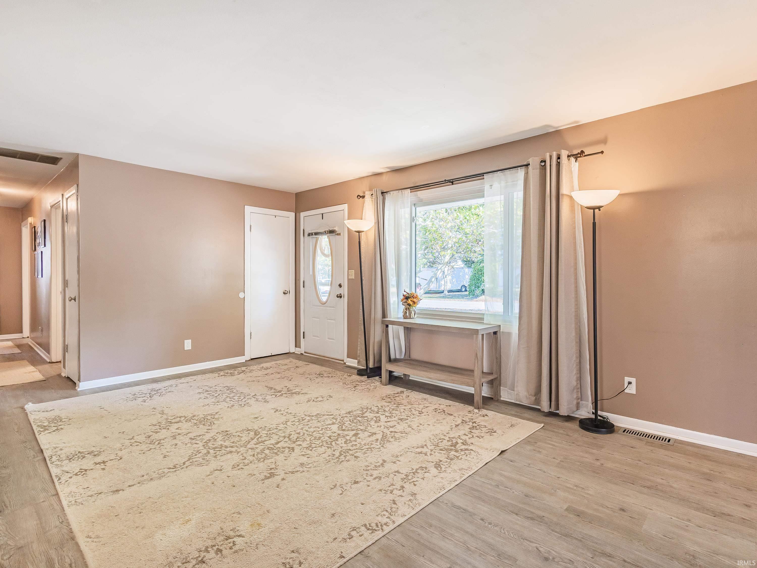 Homes for sale in Ossian, IN | 801 N Maxine Dr, Ossian, IN 46777 | MLS# 202541740