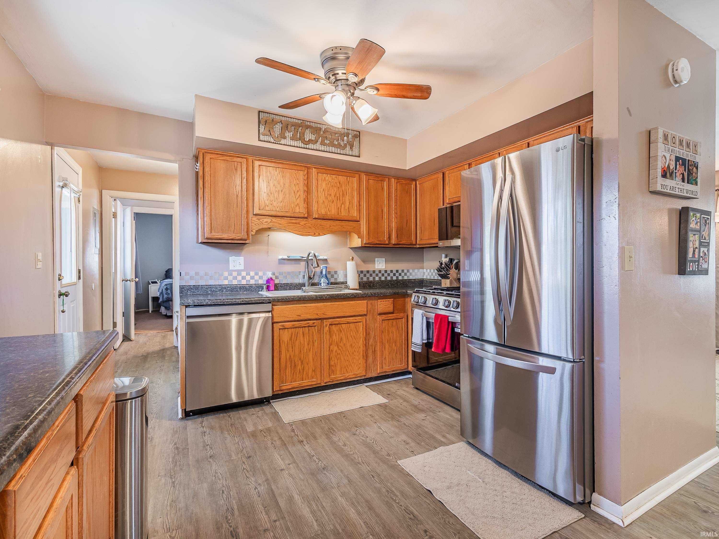 Photo 7 of 801 N Maxine Drive