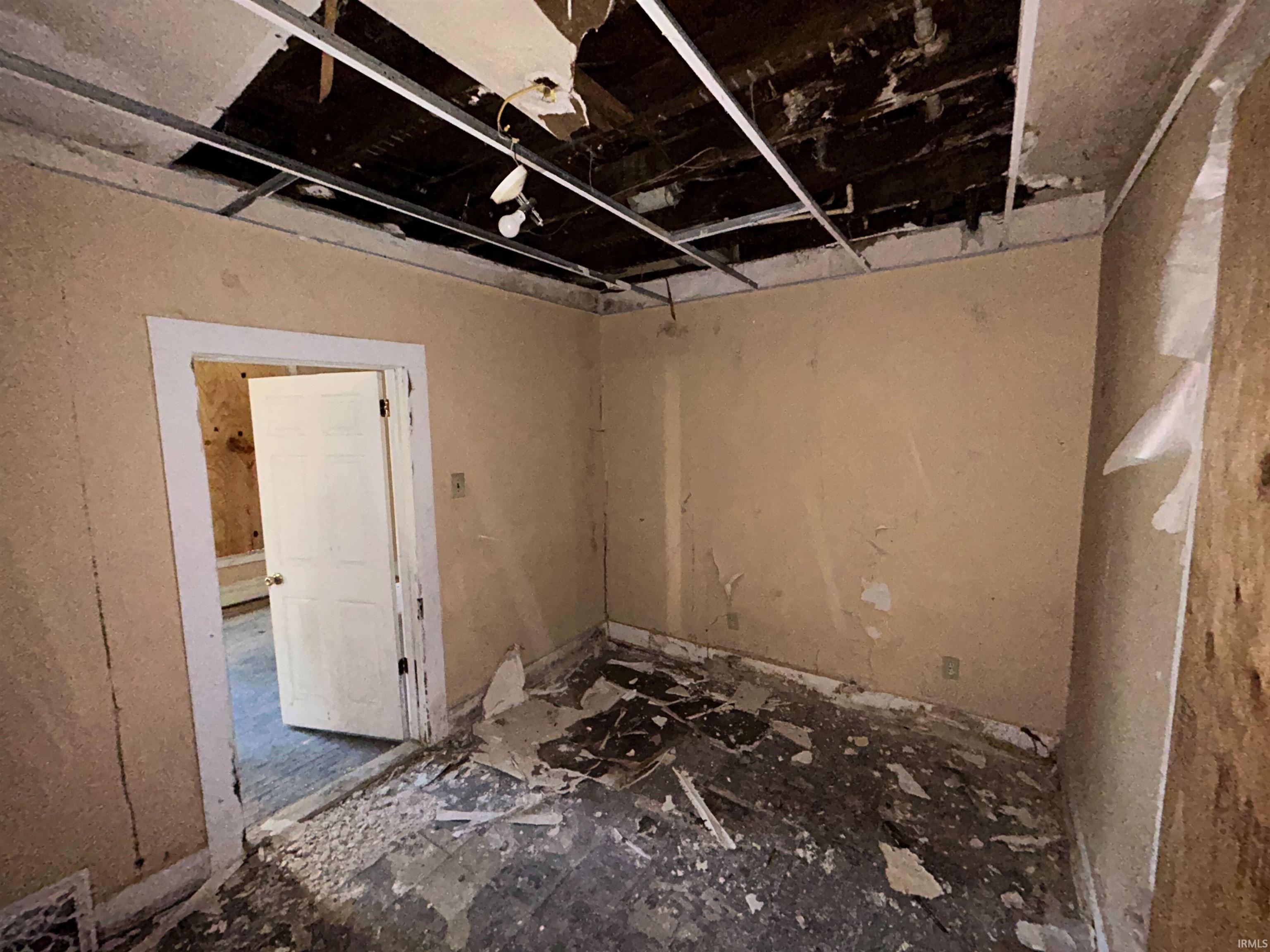 Photo 13 of 2443 Oliver Street