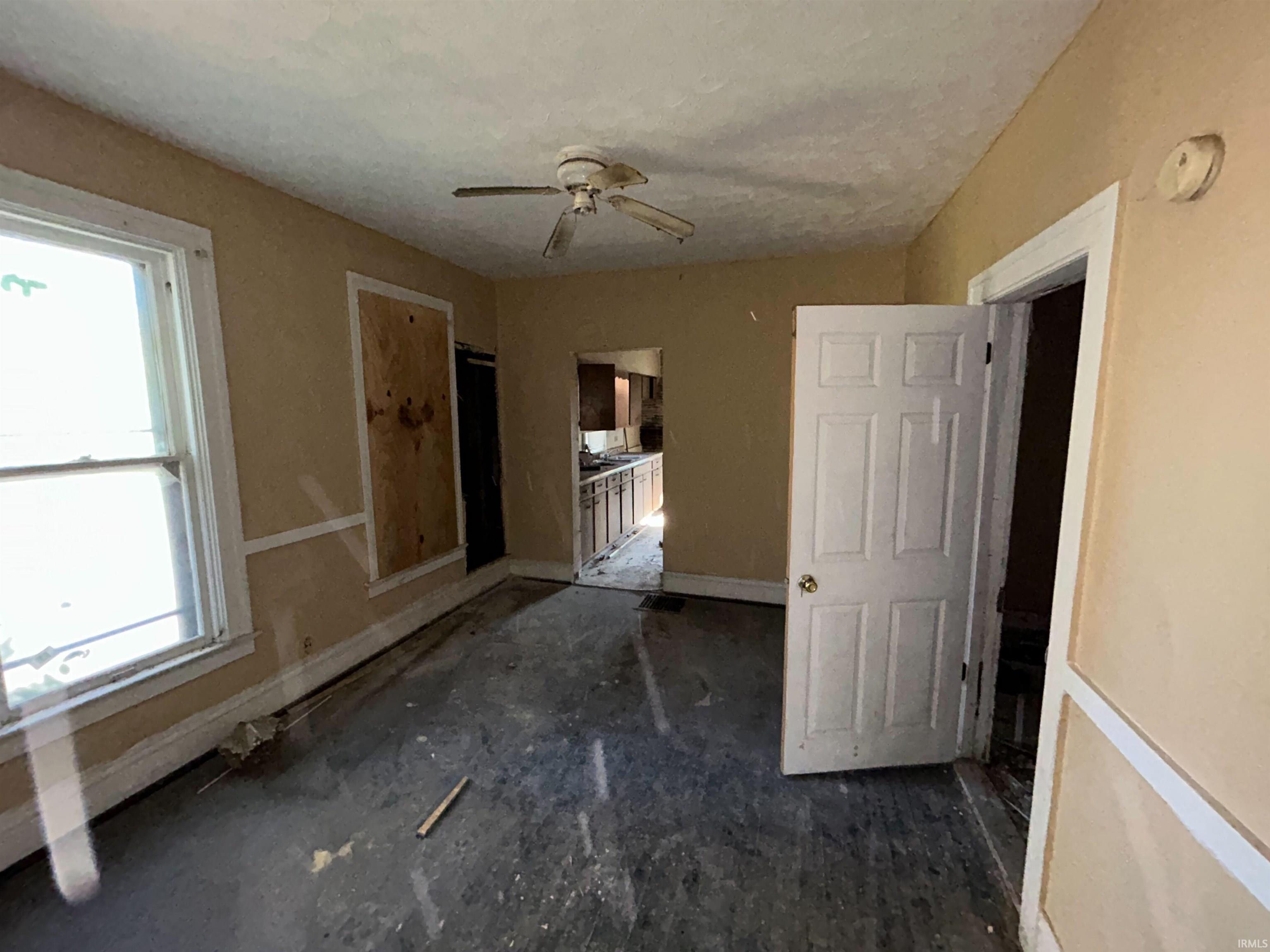 Photo 16 of 2443 Oliver Street