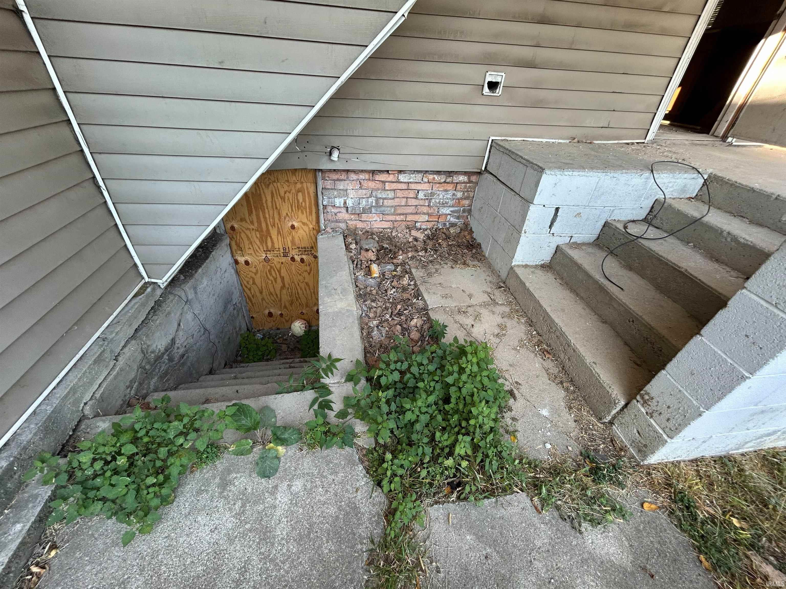 Photo 7 of 2443 Oliver Street