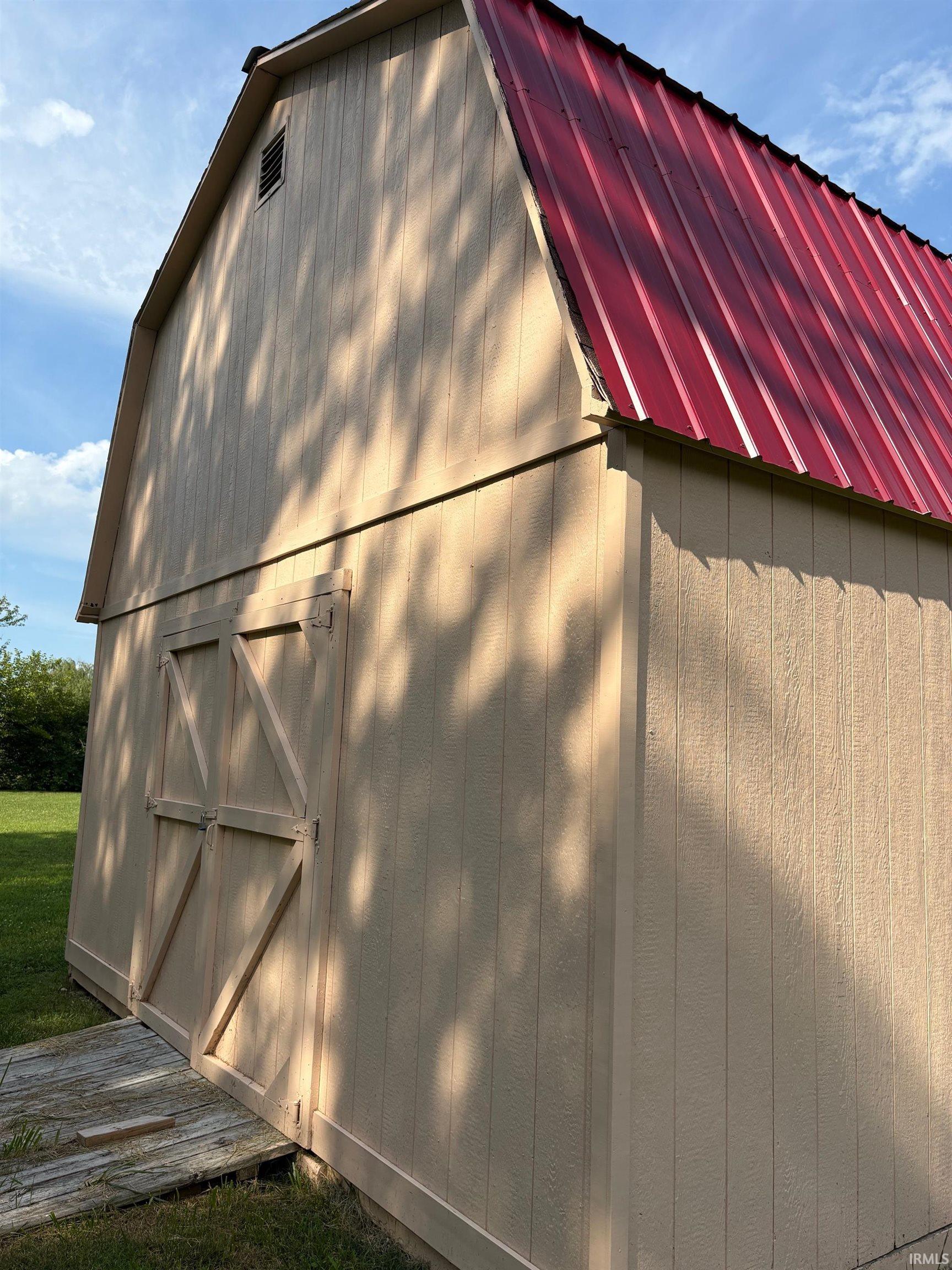 Homes for sale in Muncie, IN | 2300 N Country Club Rd, Muncie, IN 47303 | MLS# 202541791