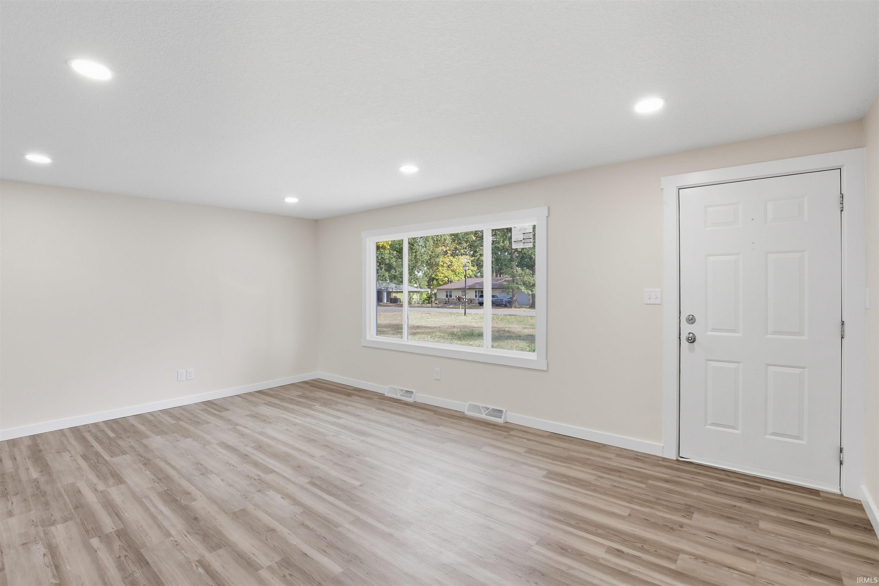 Photo 3 of 5955 Inwood Lane