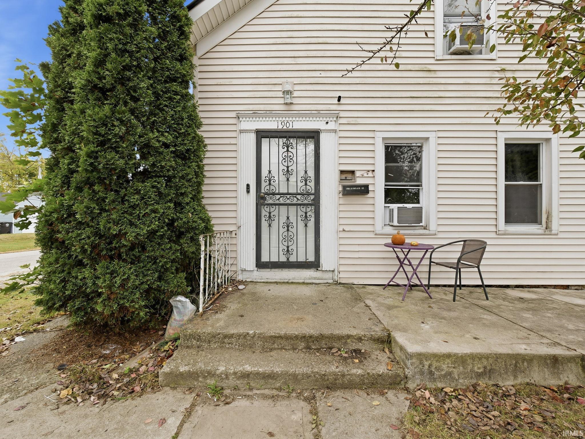 Photo 1 of 1901 Sinclair Street