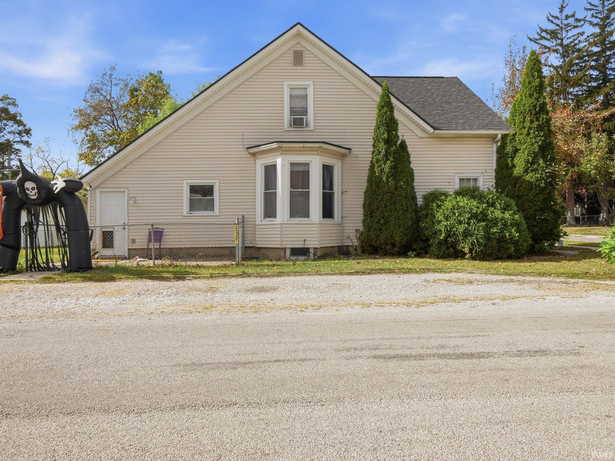 Photo 18 of 1901 Sinclair Street