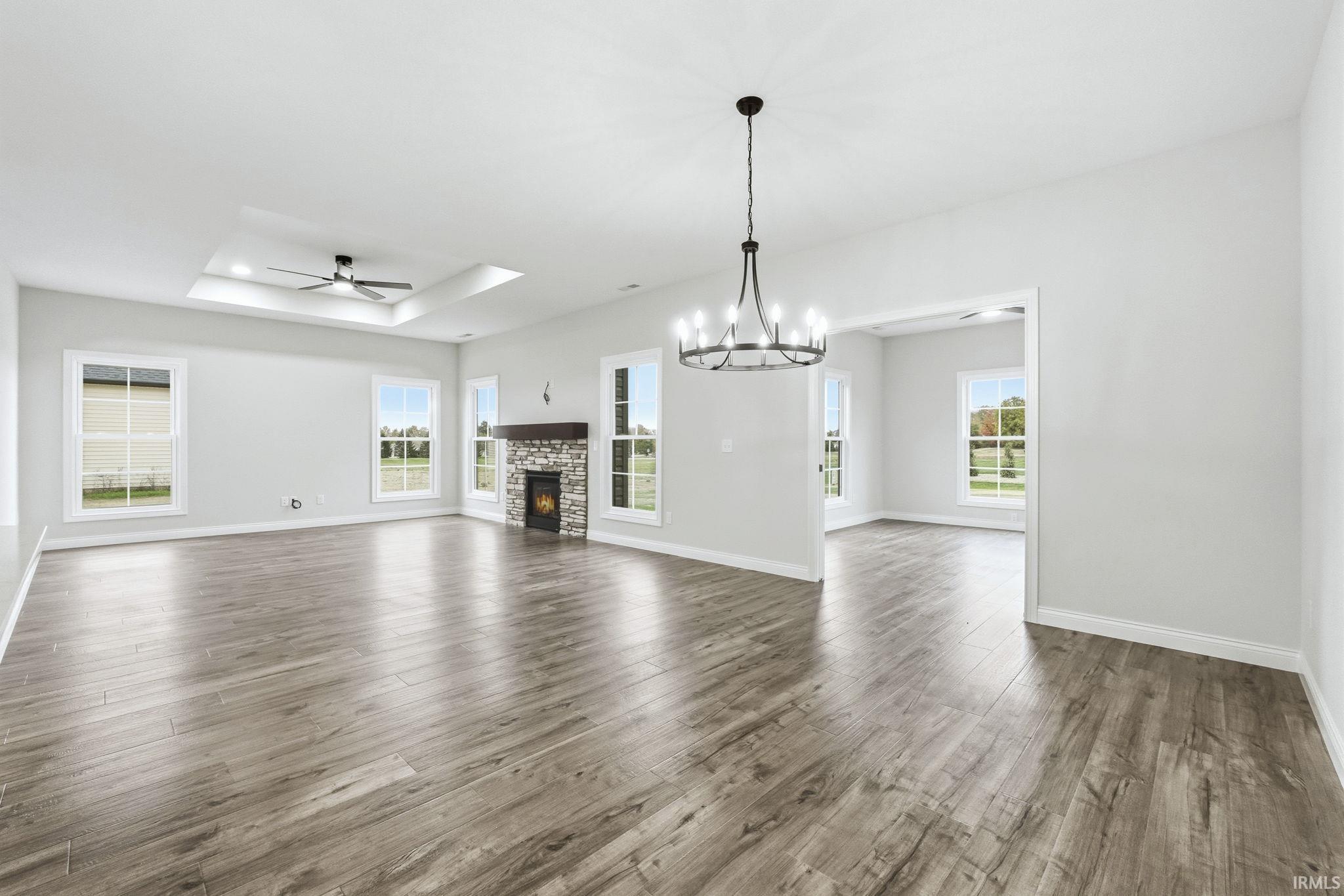 Photo 4 of 2213 Golfview Drive