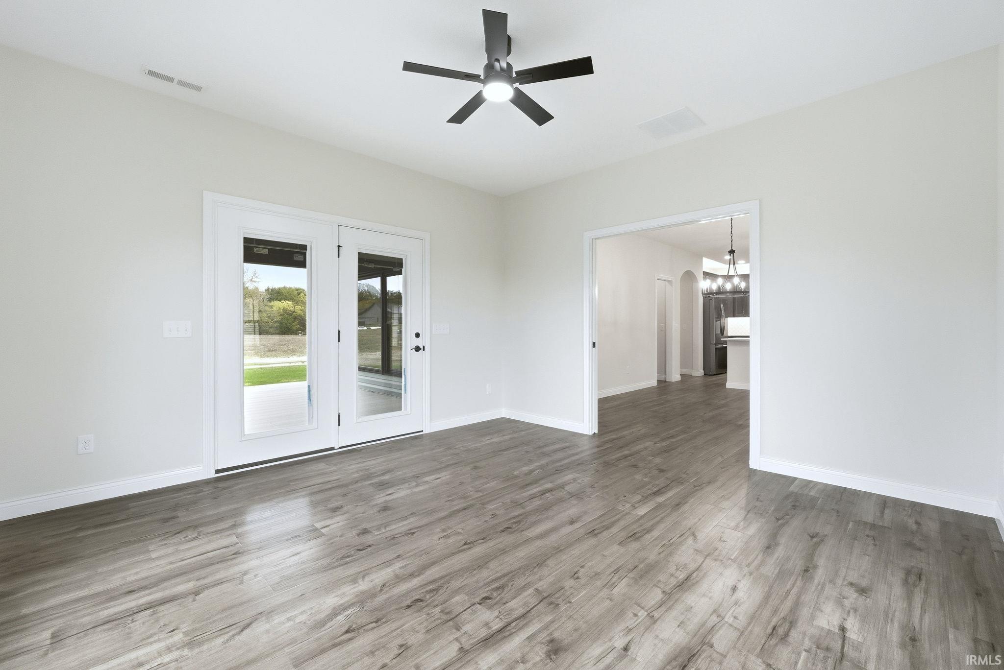 Photo 8 of 2213 Golfview Drive