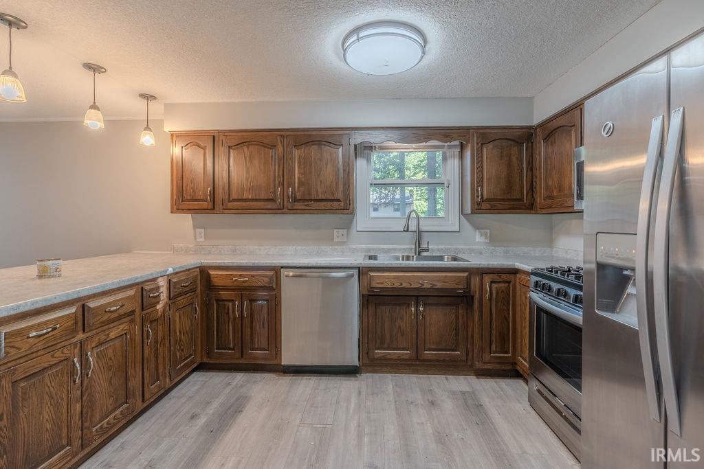 Photo 9 of 6334 Bennington Drive