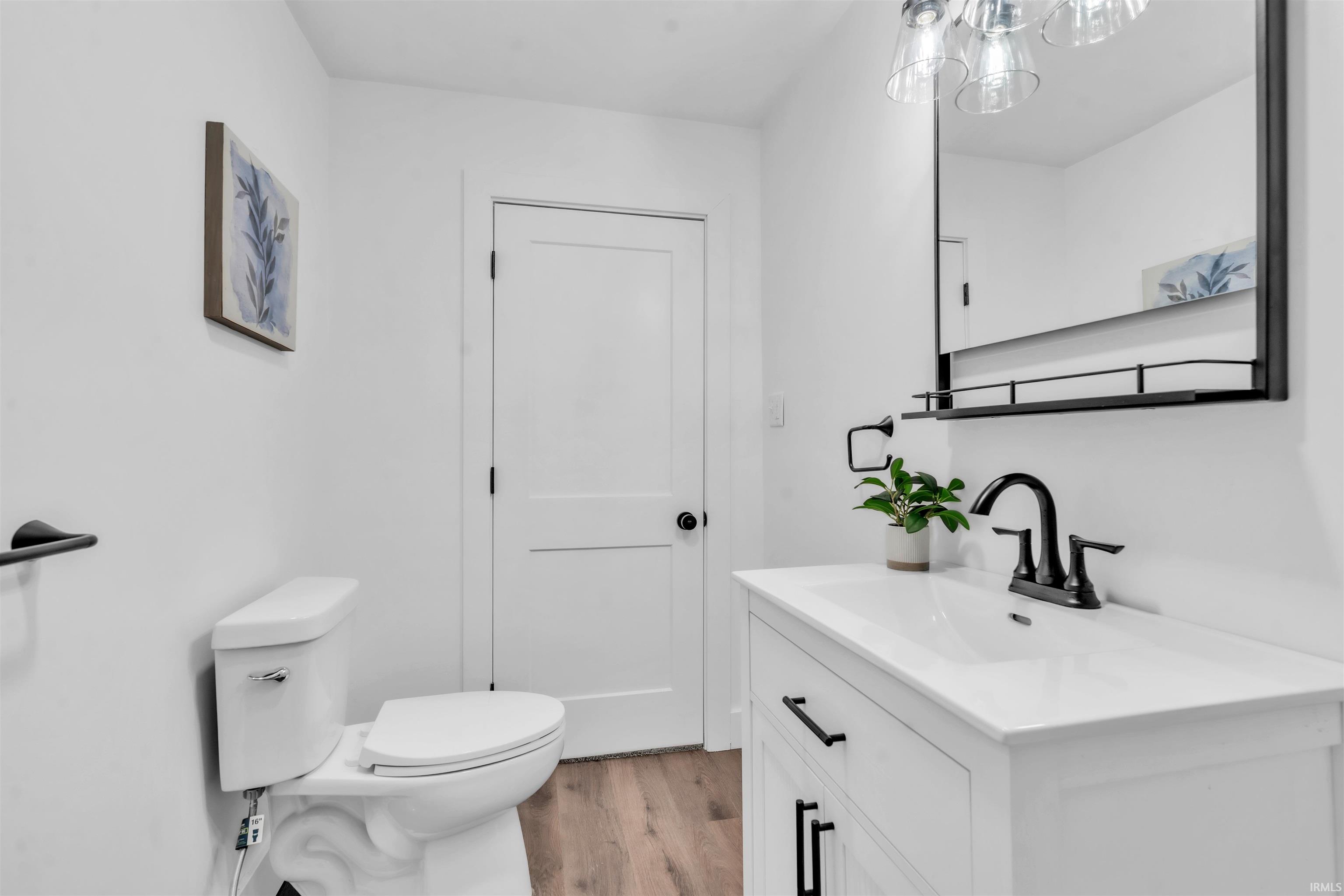 Photo 21 of 104 S Cowen Street