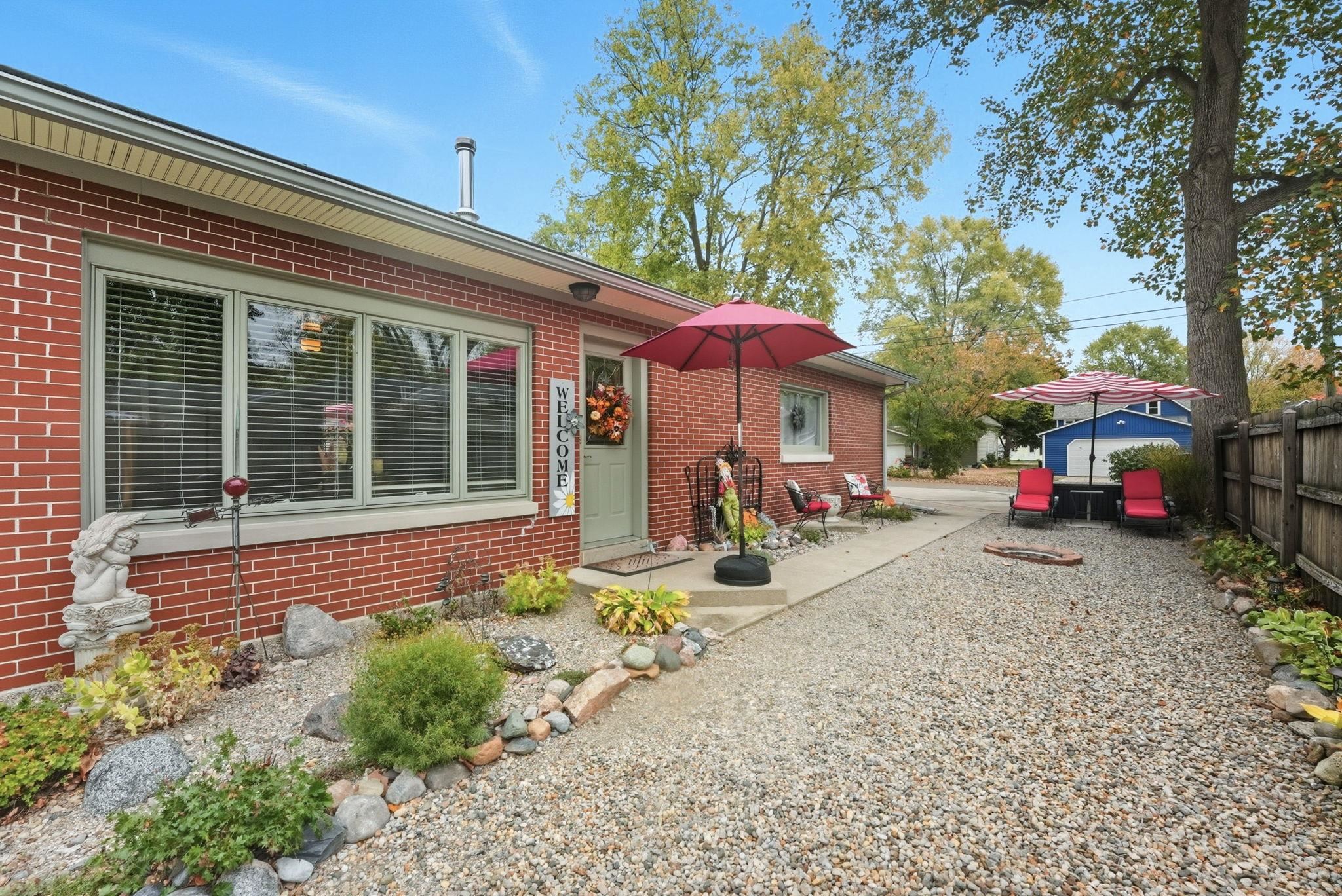 Photo 1 of 104 N Calhoun Street