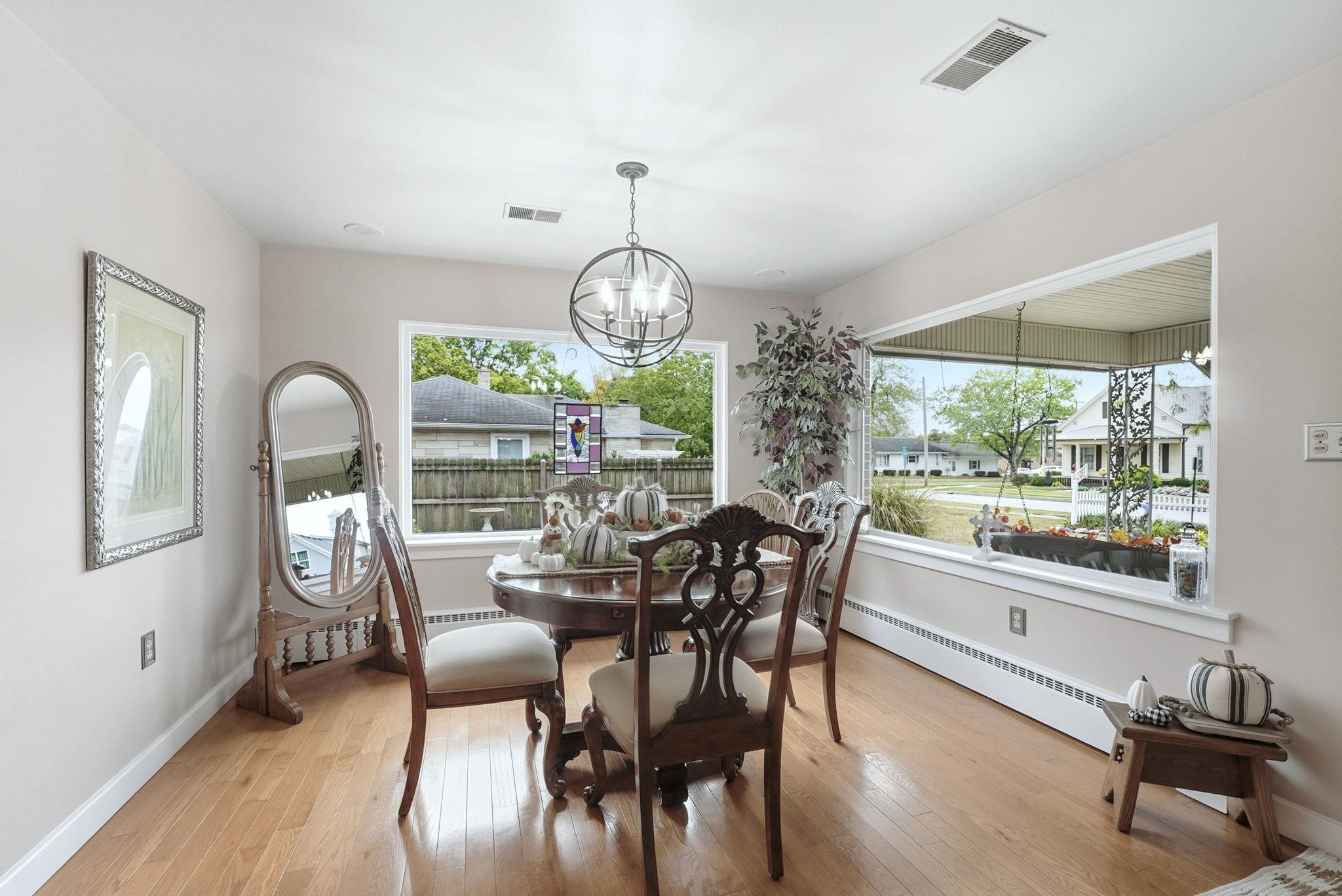 Photo 12 of 104 N Calhoun Street