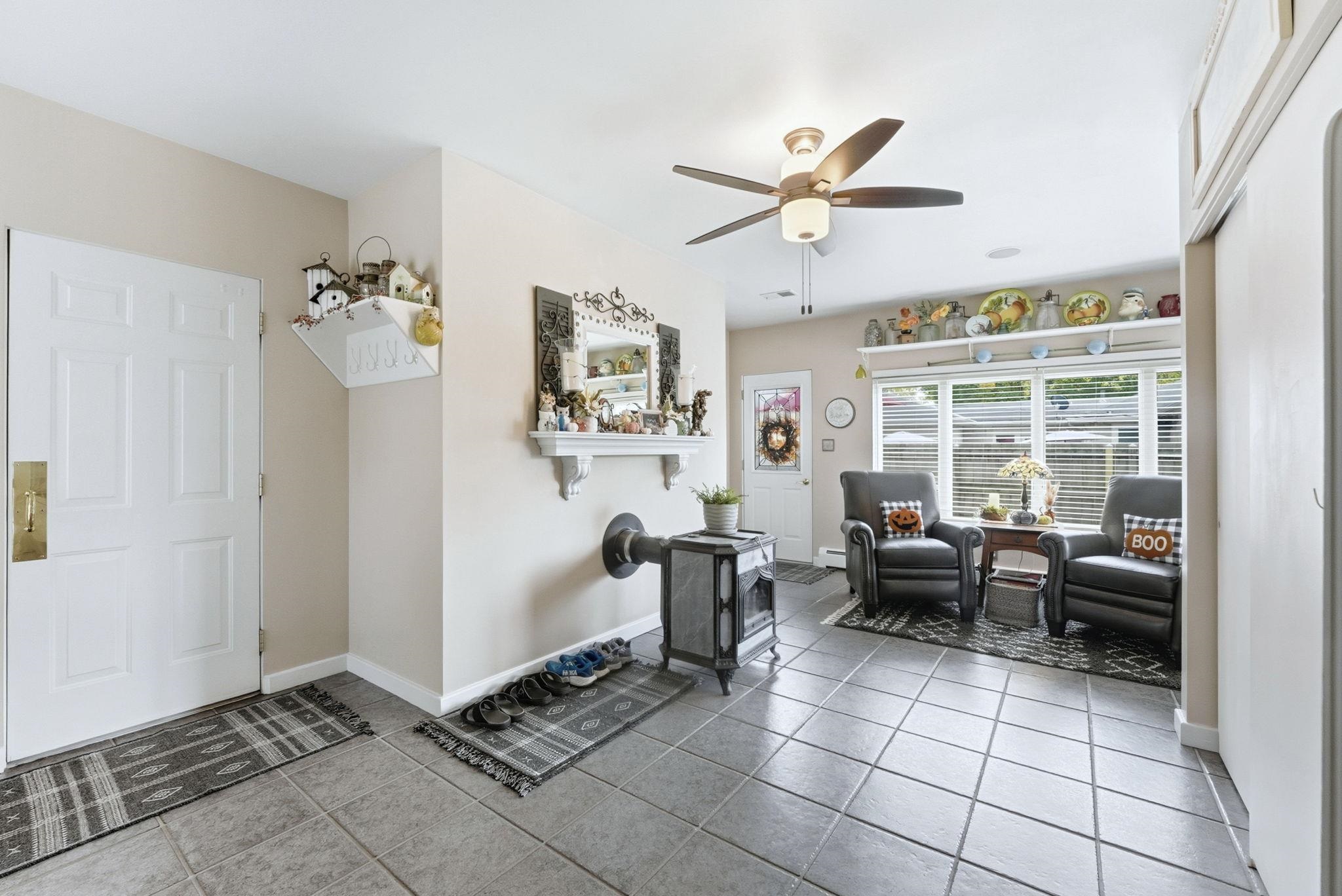 Photo 13 of 104 N Calhoun Street