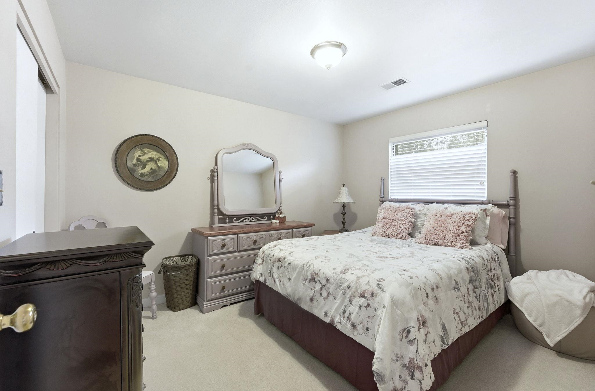 Photo 16 of 104 N Calhoun Street