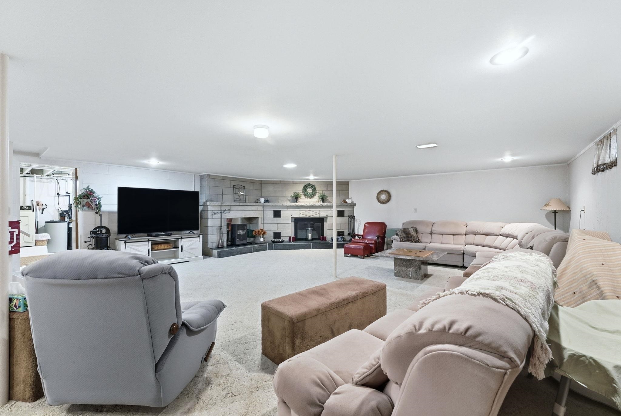 Photo 20 of 104 N Calhoun Street