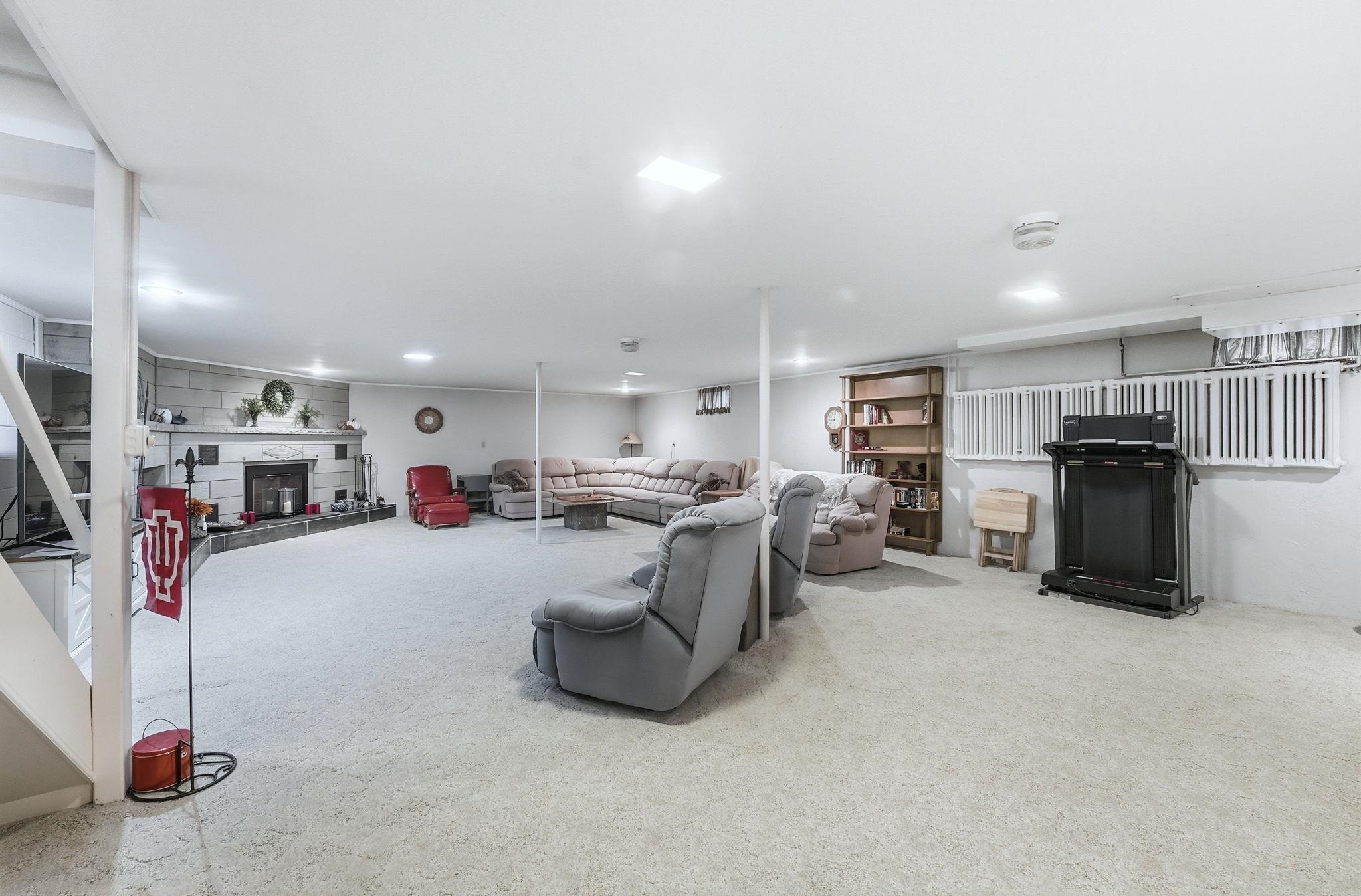 Photo 21 of 104 N Calhoun Street