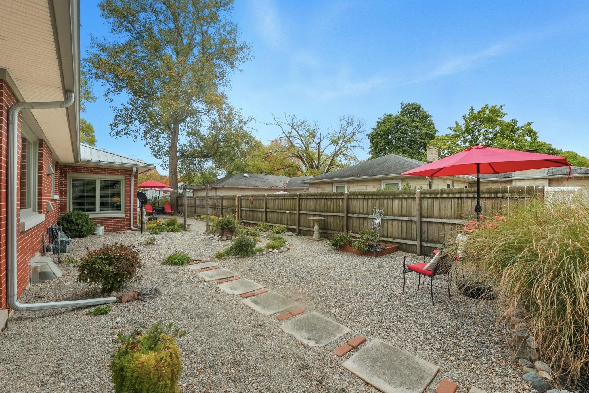 Photo 27 of 104 N Calhoun Street