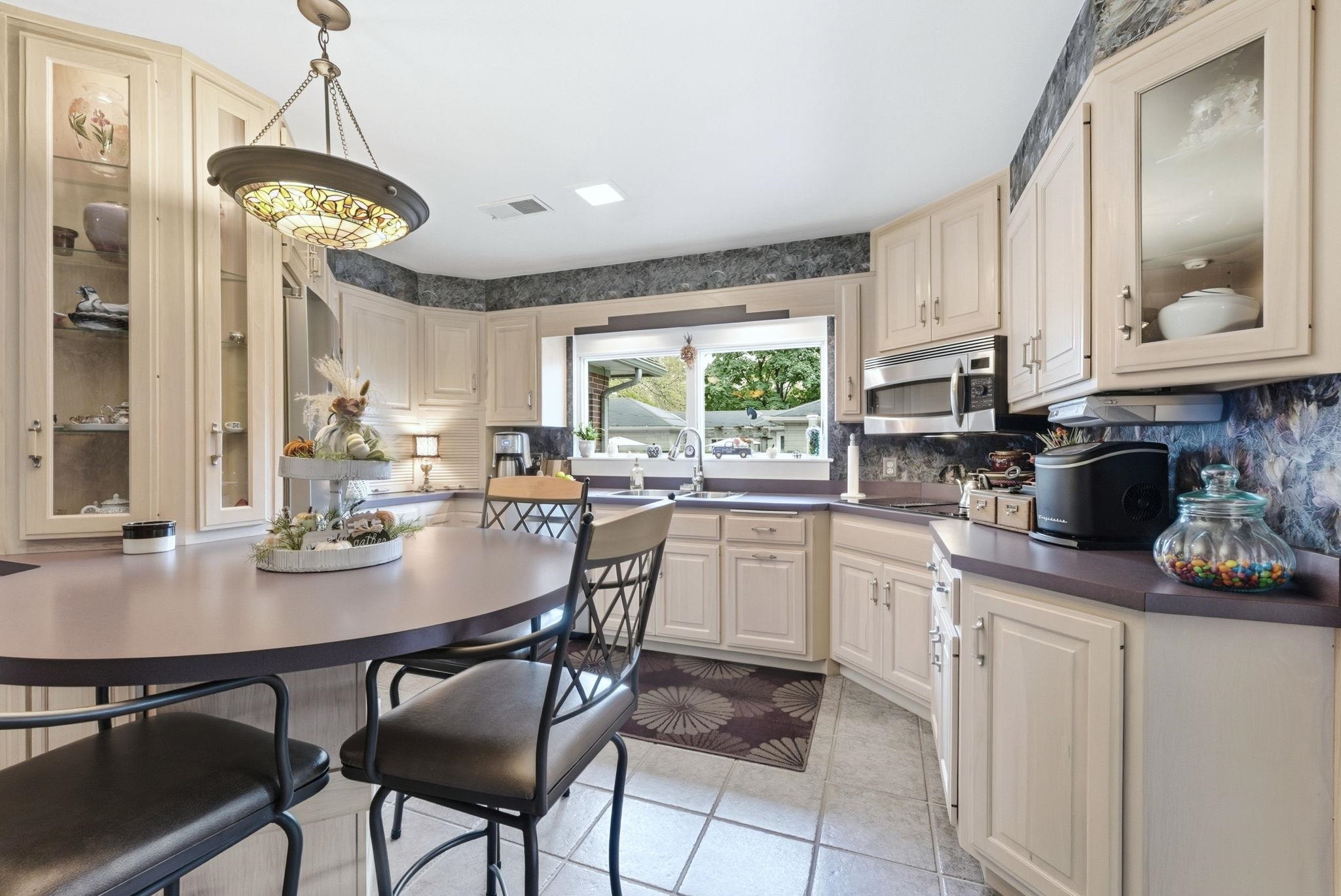 Photo 8 of 104 N Calhoun Street